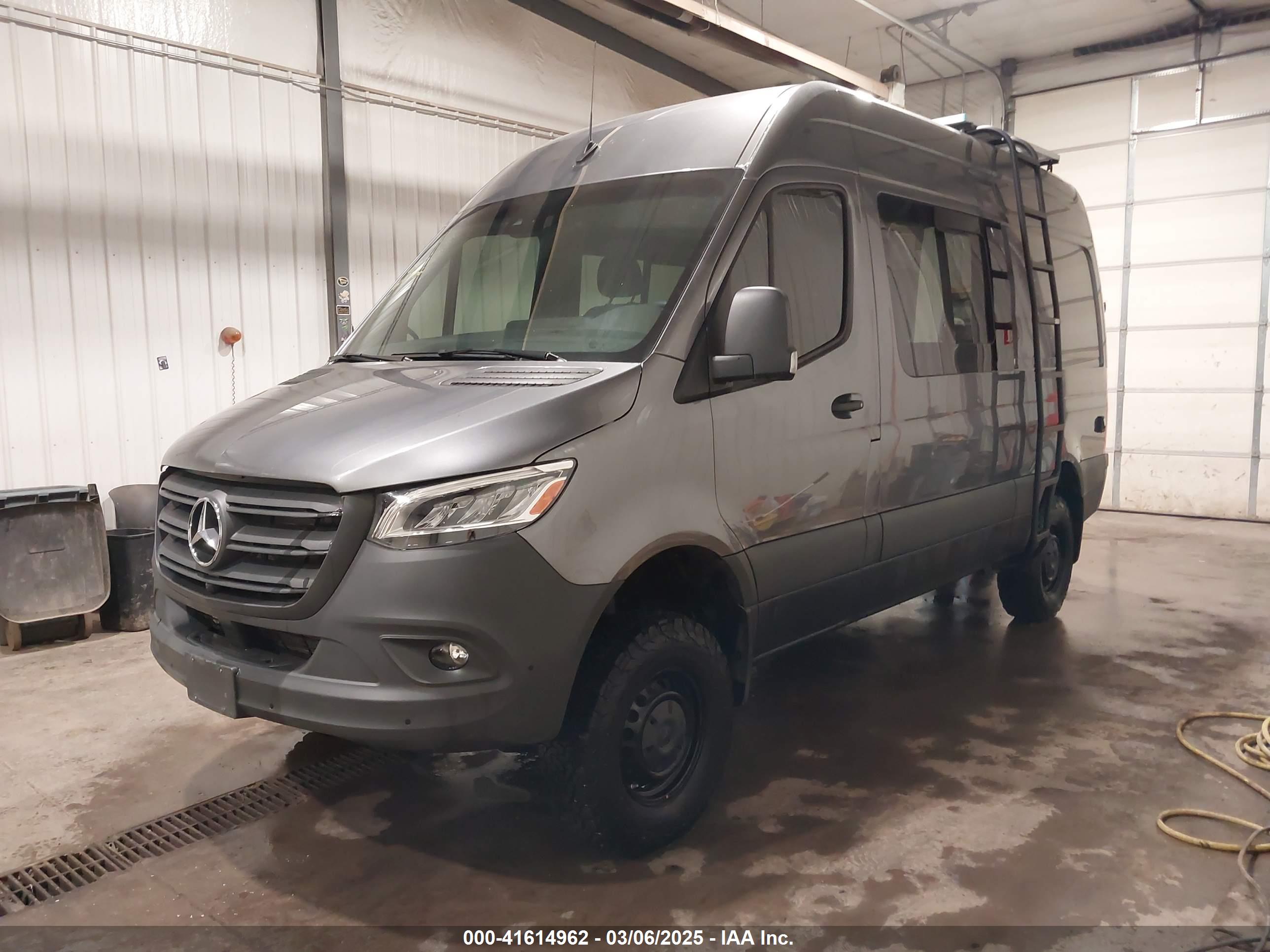 2023 MERCEDES-BENZ Sprinter — VIN W1Y4NBVY7PT155260 — photo 2
