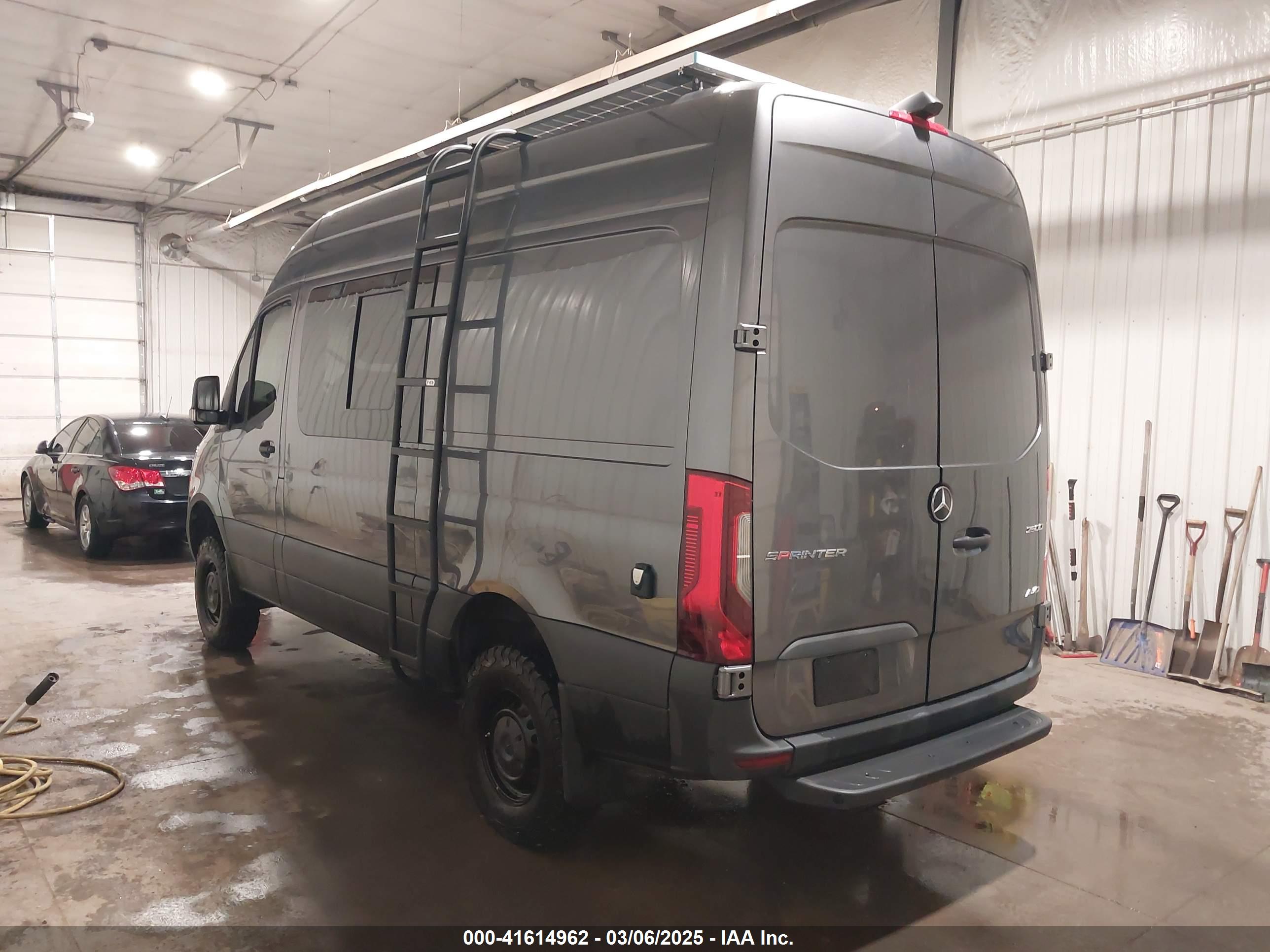 2023 MERCEDES-BENZ Sprinter — VIN W1Y4NBVY7PT155260 — photo 3