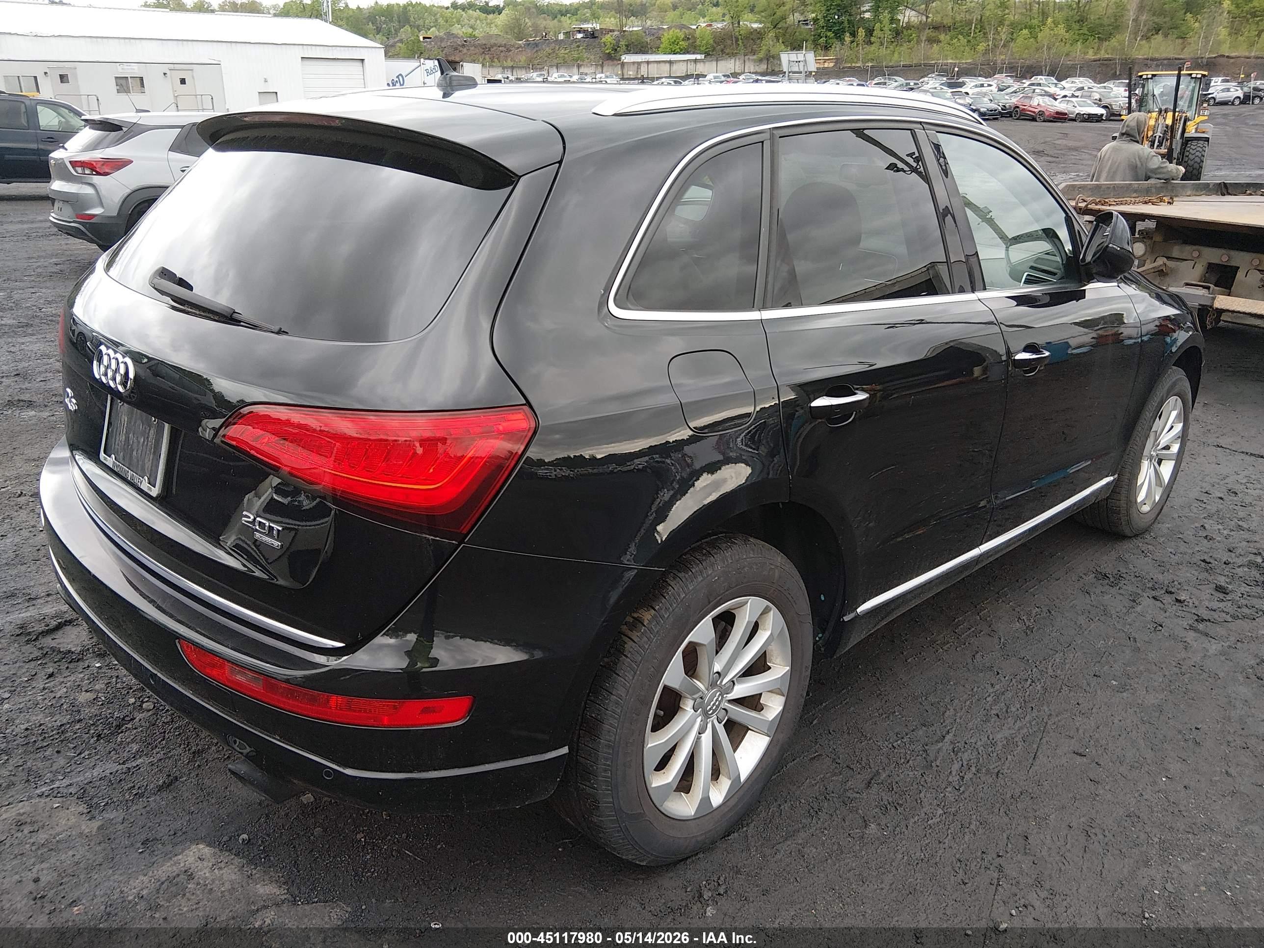 2015 AUDI Q5 — VIN WA1LFAFP4FA045476 — photo 4