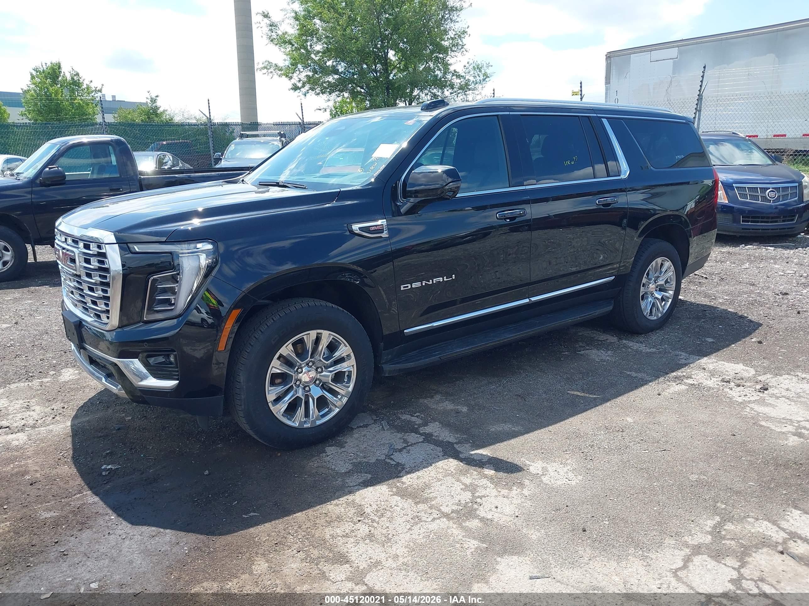 2025 GMC Yukon — VIN 1GKS2JRL2SR366163 — photo 2