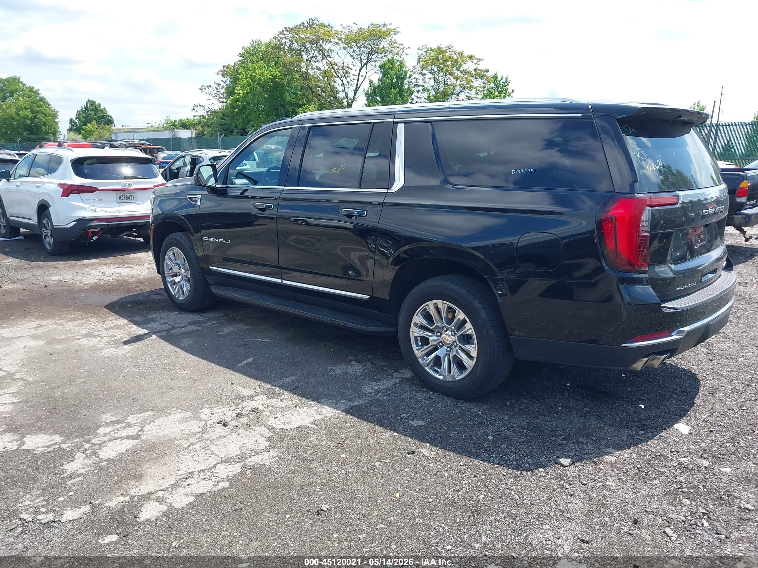 2025 GMC Yukon — VIN 1GKS2JRL2SR366163 — photo 3