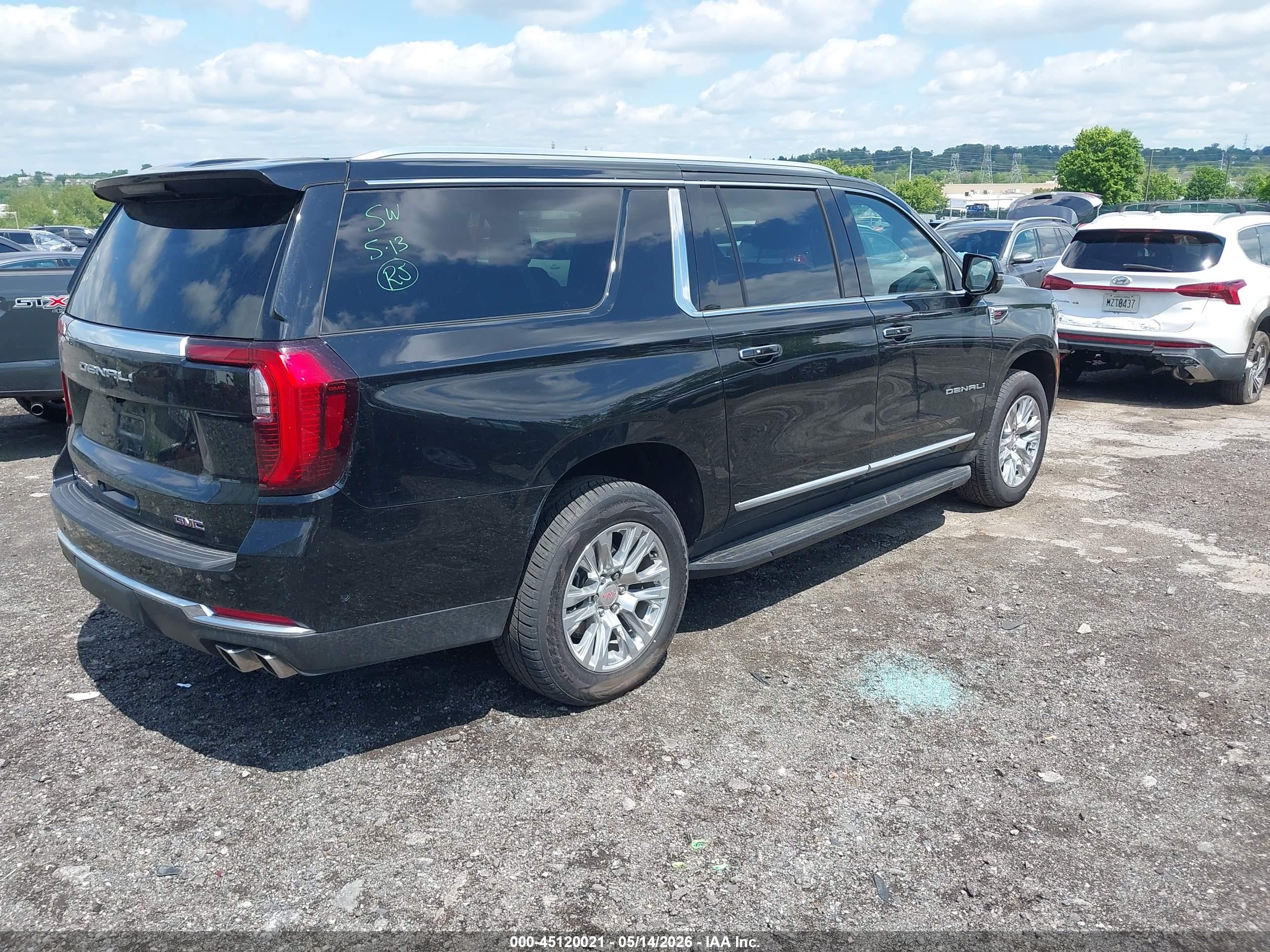 2025 GMC Yukon — VIN 1GKS2JRL2SR366163 — photo 4