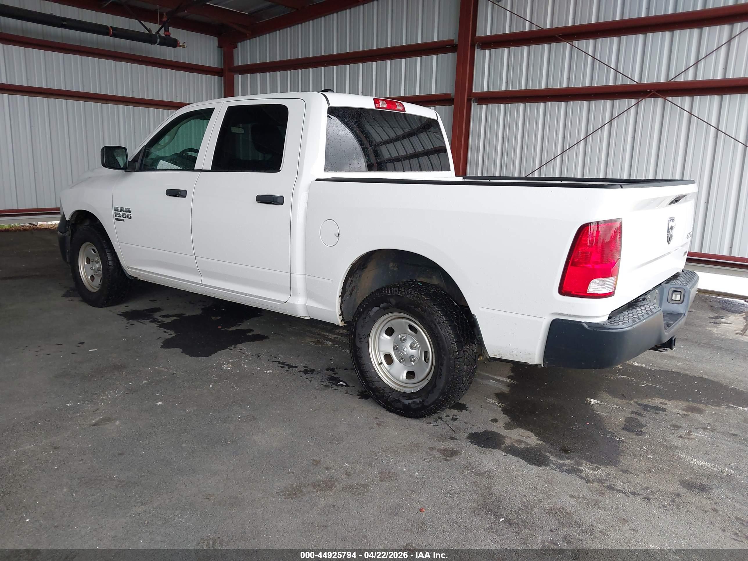 2019 RAM 1500 — VIN 1C6RR7KG8KS679109 — photo 3