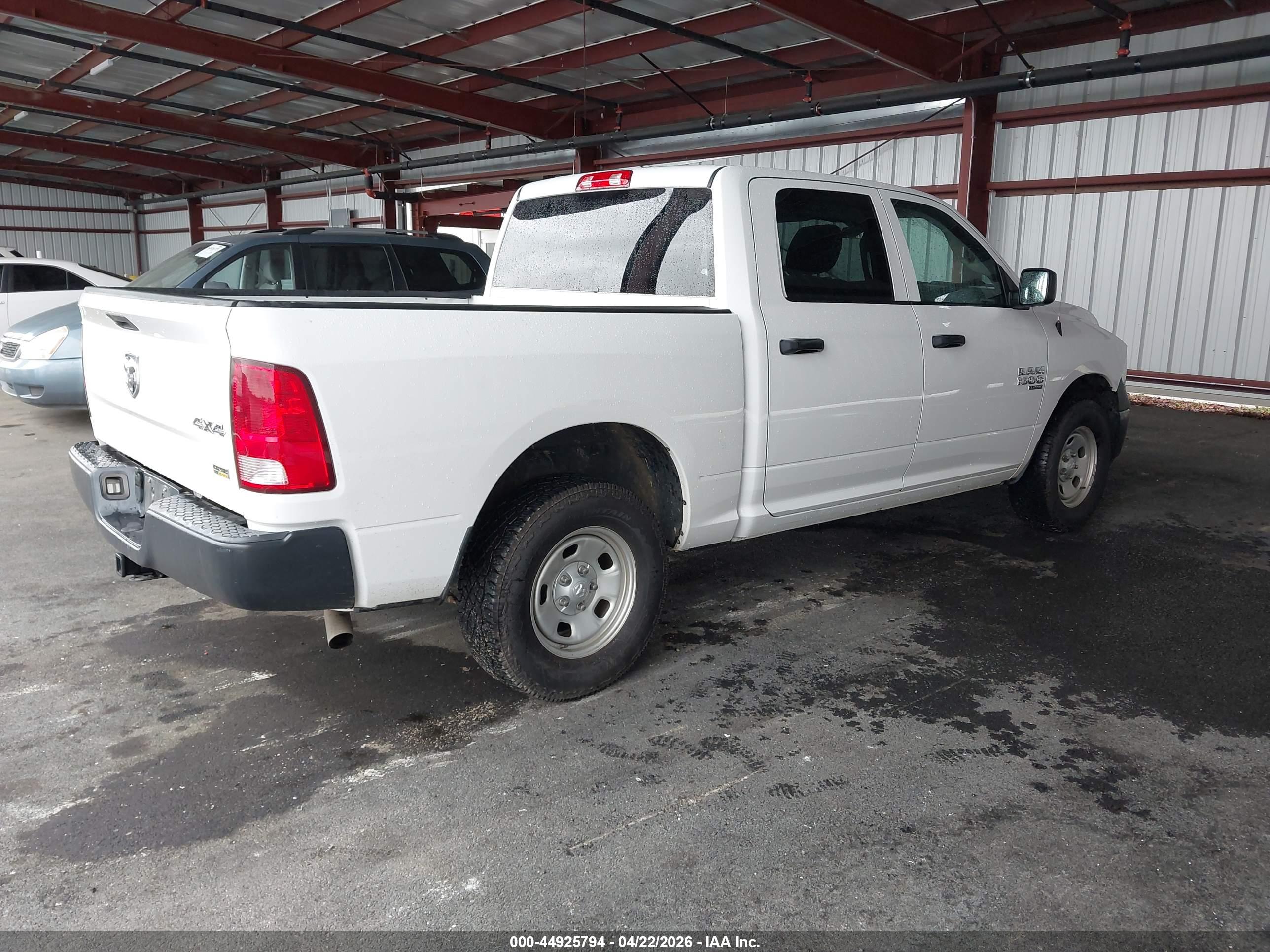 2019 RAM 1500 — VIN 1C6RR7KG8KS679109 — photo 4