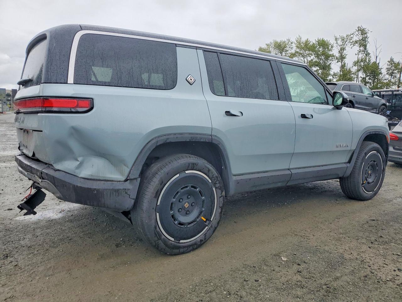 2025 RIVIAN R1S — VIN 7PDSGBBA0SN051681 — photo 3