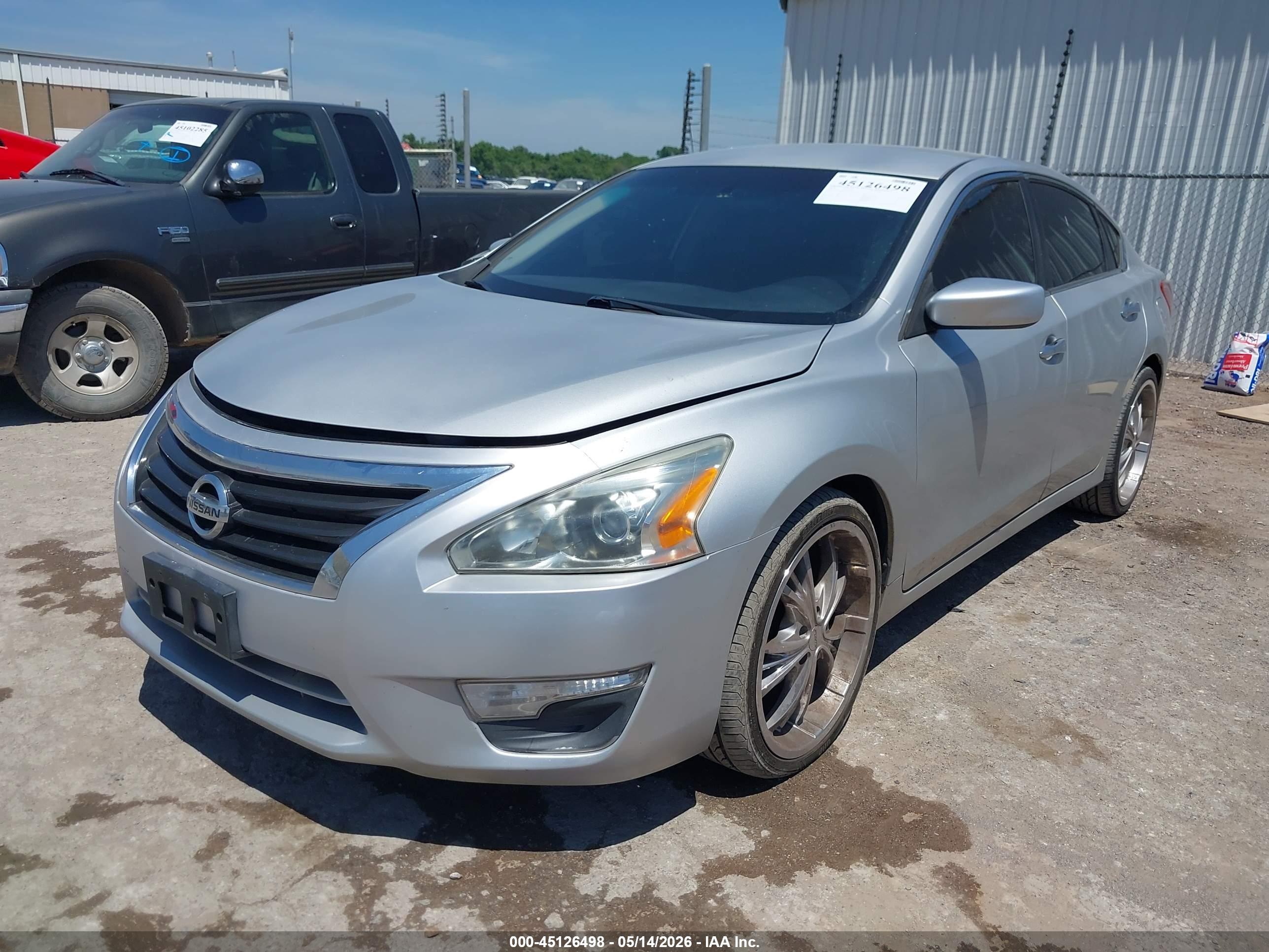 2013 NISSAN Altima — VIN 1N4AL3AP5DN465493 — photo 2