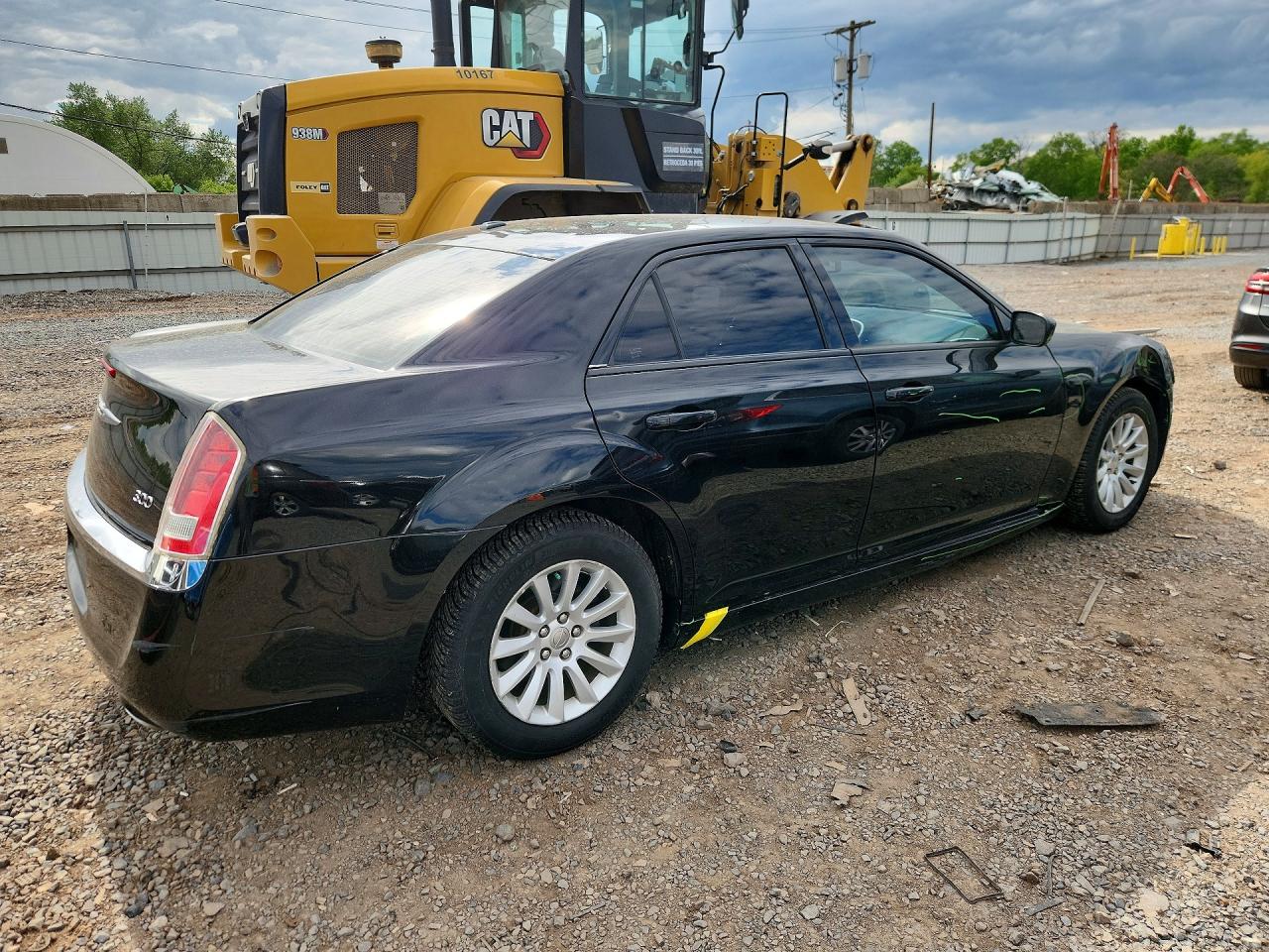 2012 CHRYSLER 300 — VIN 2C3CCAAG6CH313080 — photo 3