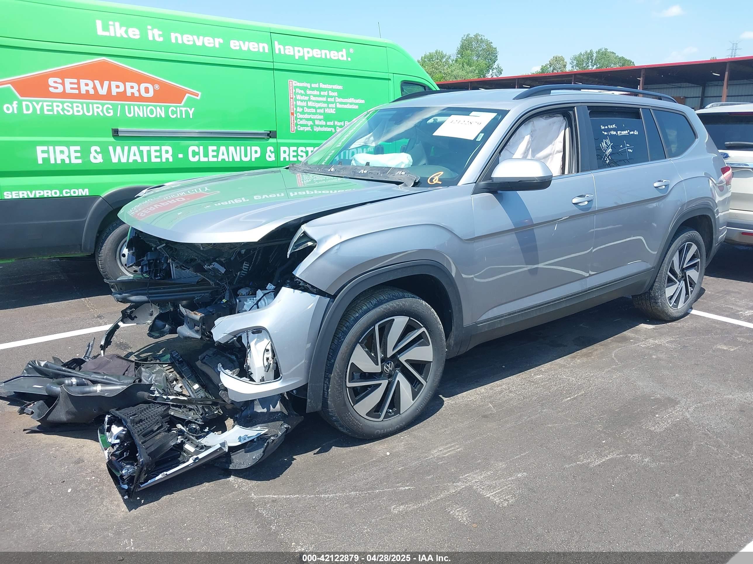 2025 VOLKSWAGEN Atlas — VIN 1V2WR2CA4SC509329 — photo 2
