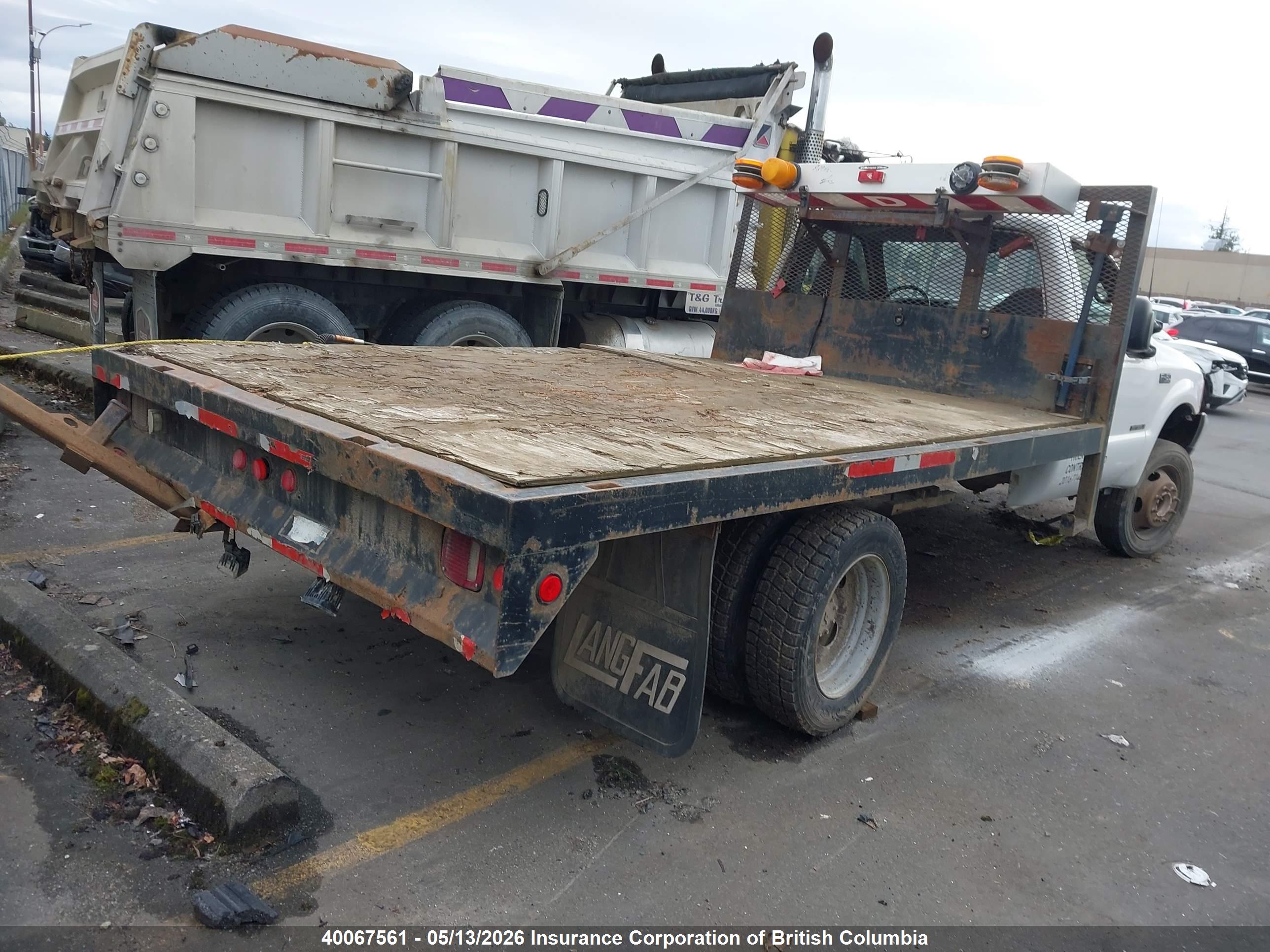 2000 FORD F450 — VIN 1FDXF46F5YEA98968 — photo 4