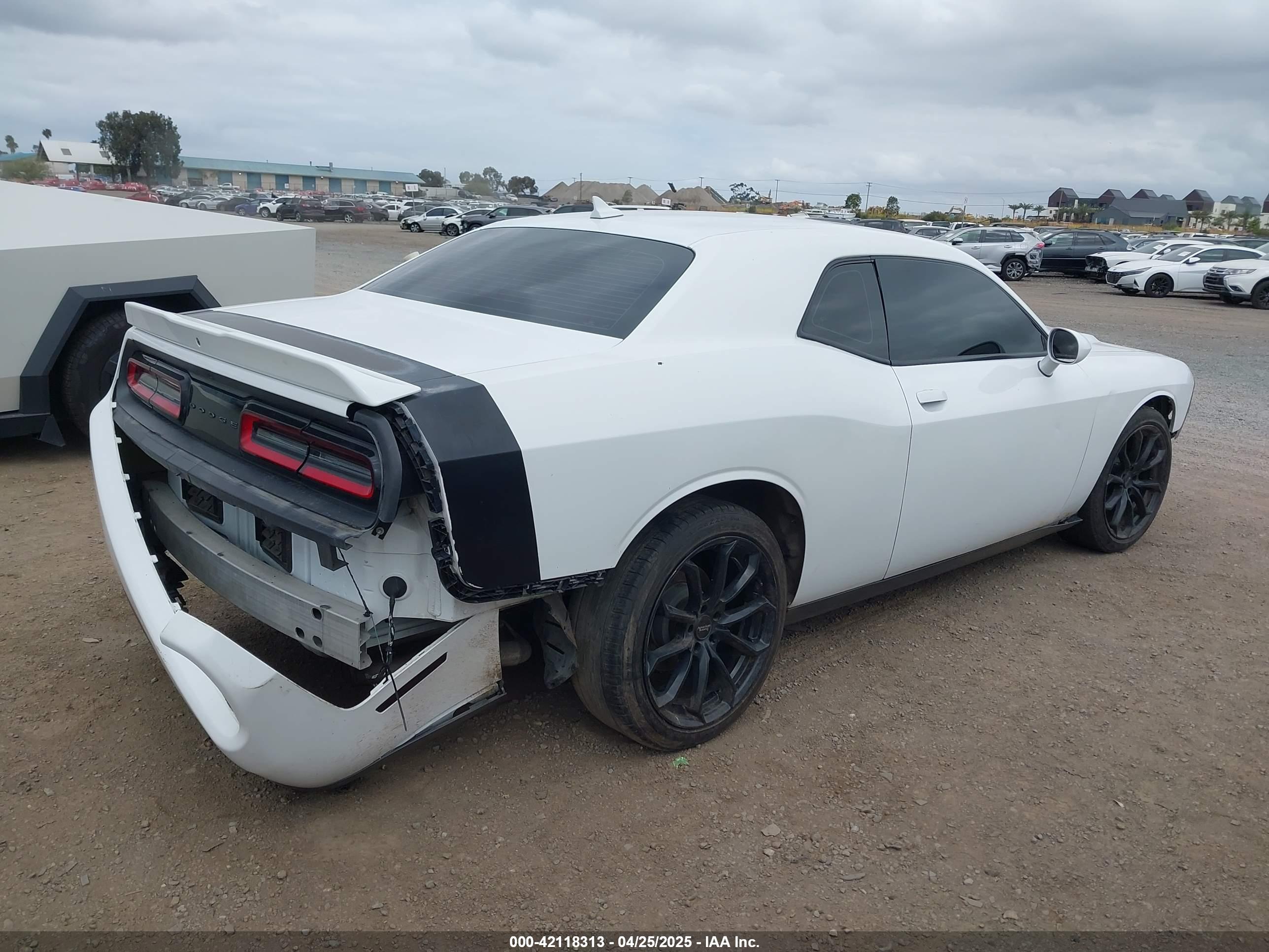 2018 DODGE Challenger — VIN 2C3CDZAG3JH229730 — photo 4