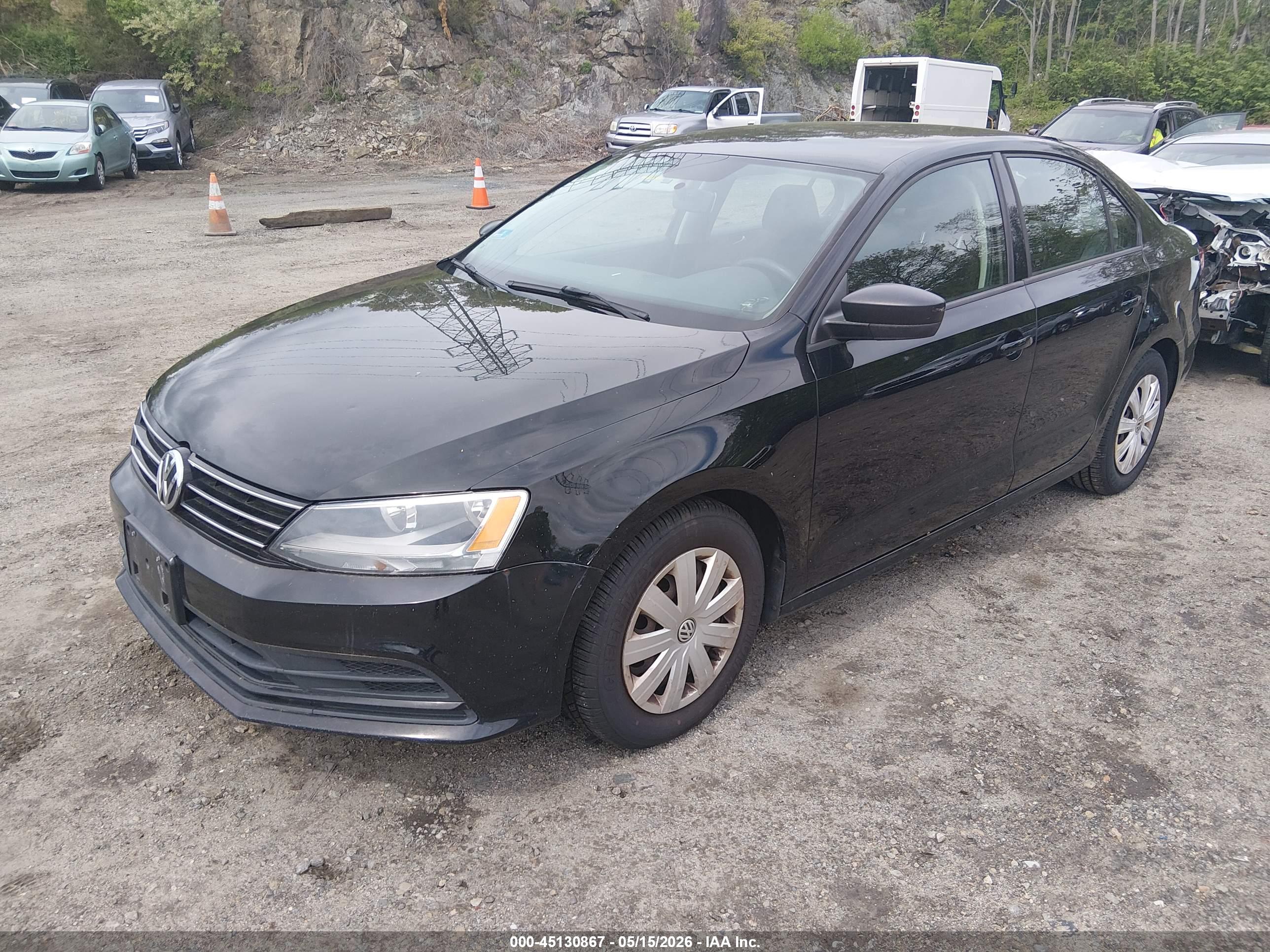 2015 VOLKSWAGEN Jetta — VIN 3VW2K7AJ7FM342745 — photo 2