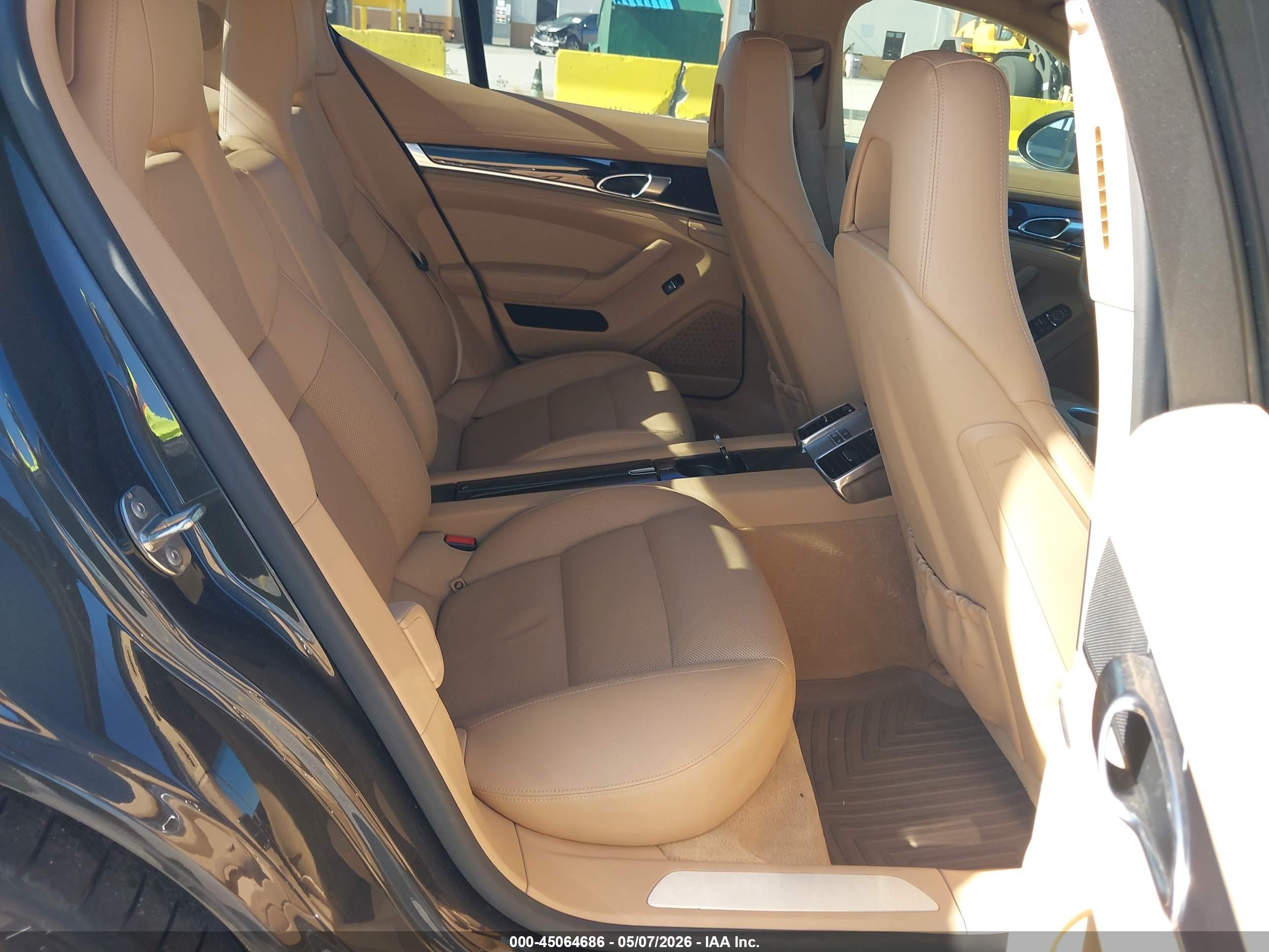 WP0AA2A75CL072582 — photo 8