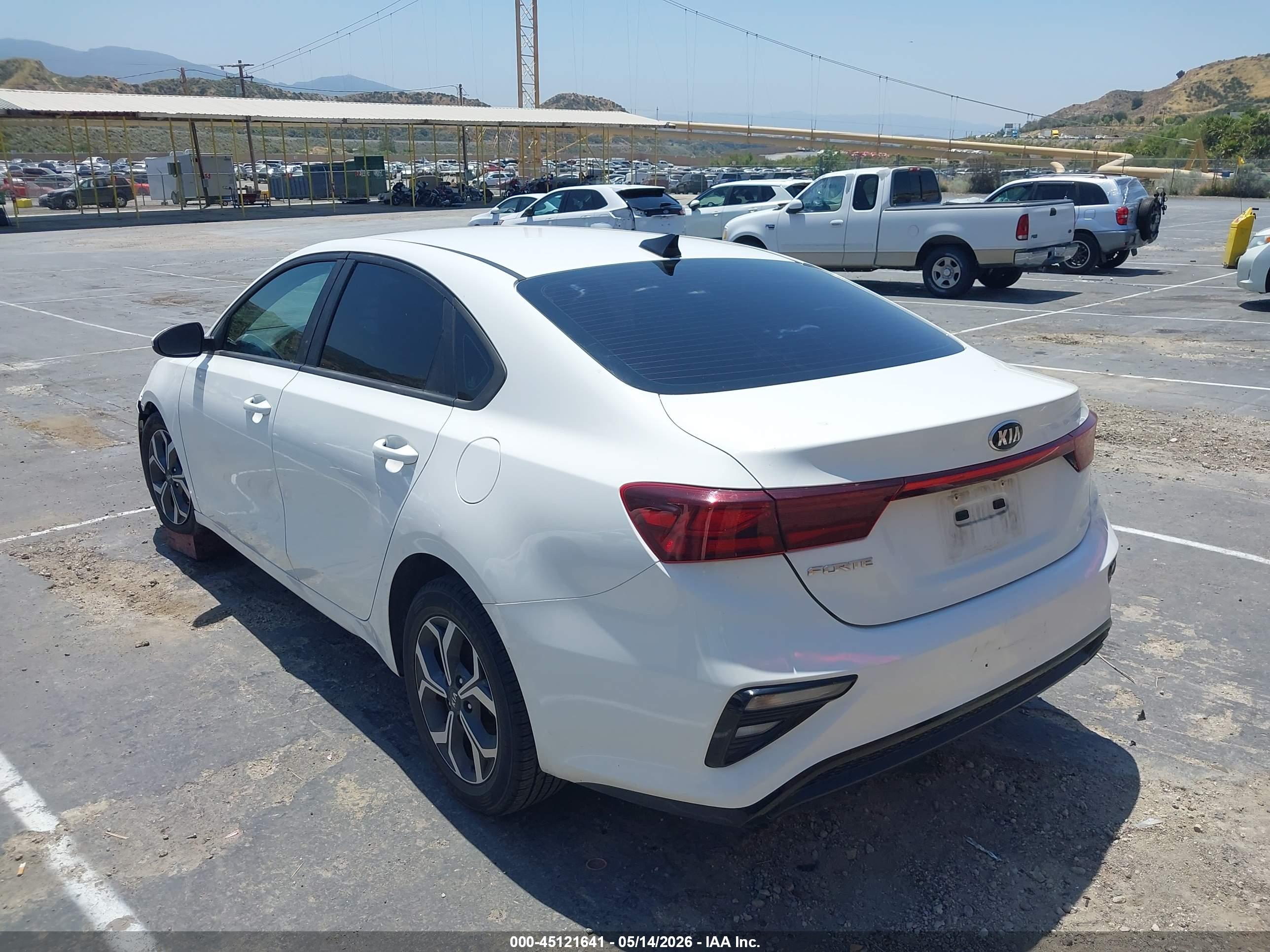 2021 KIA Forte — VIN 3KPF24AD7ME340272 — photo 3