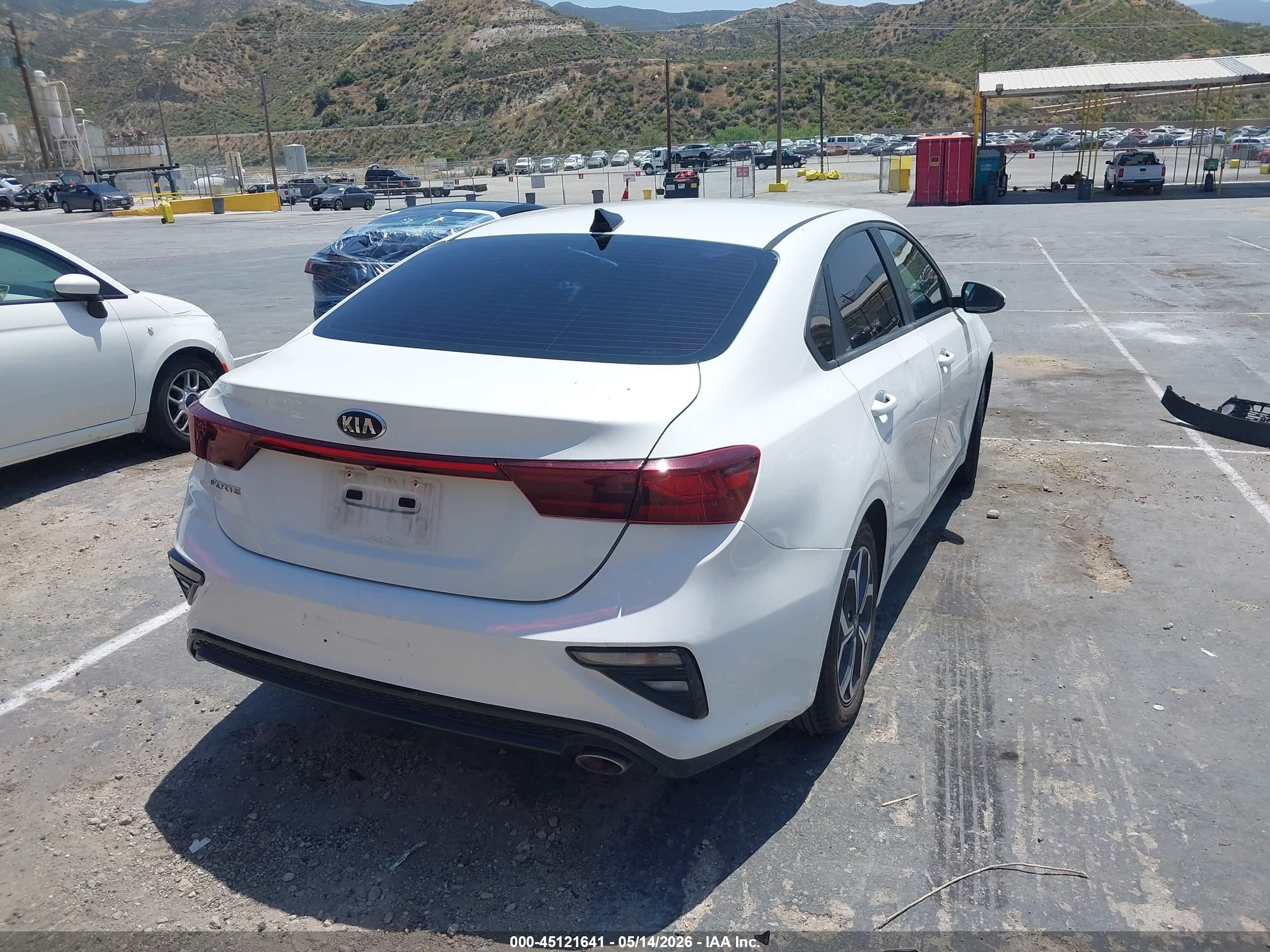 2021 KIA Forte — VIN 3KPF24AD7ME340272 — photo 4
