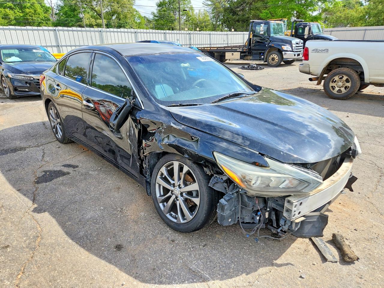 2018 NISSAN Altima — VIN 1N4AL3AP8JC133877 — photo 4
