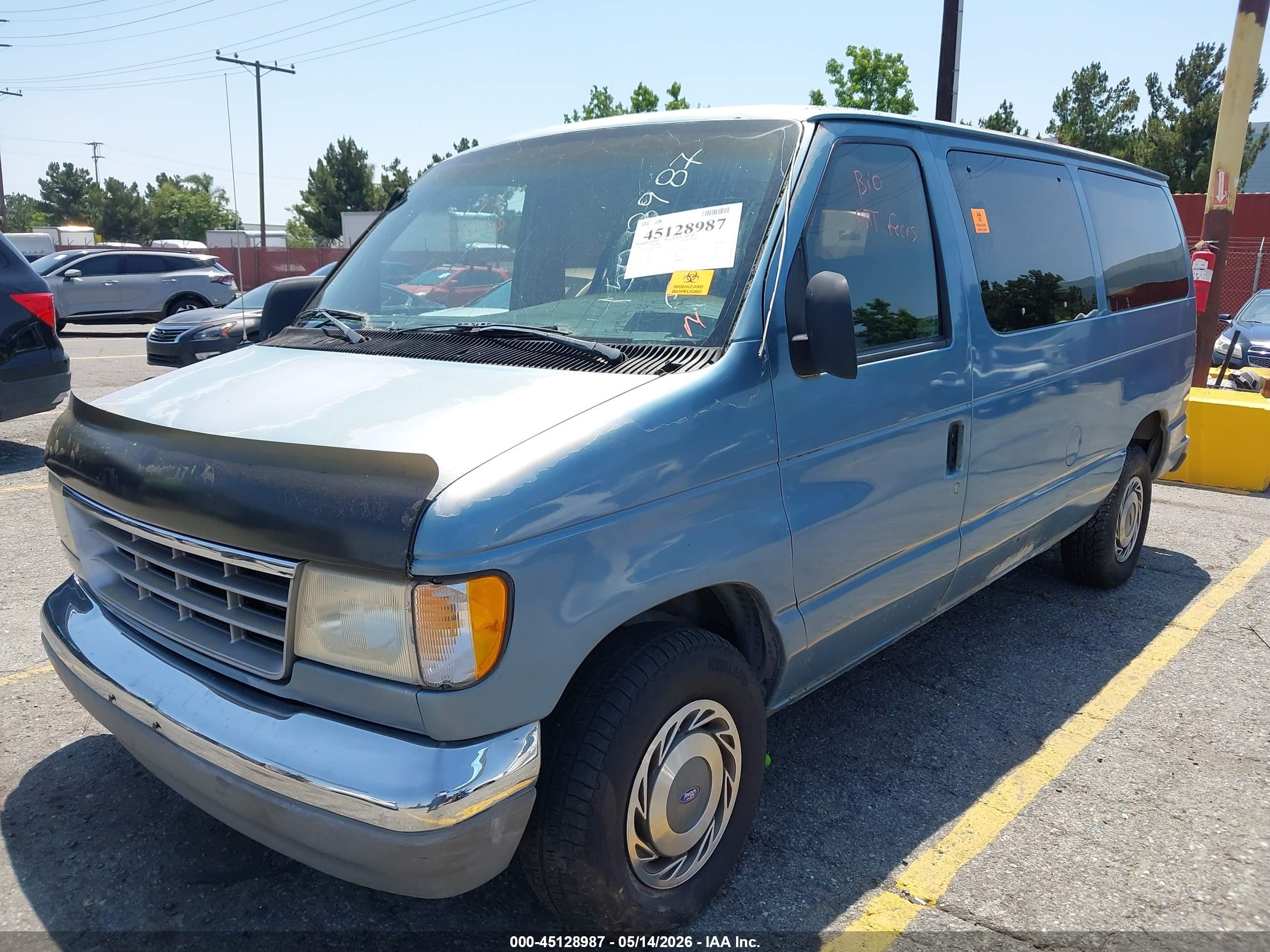 1992 FORD Econoline — VIN 1FMEE11N8NHB46657 — photo 2