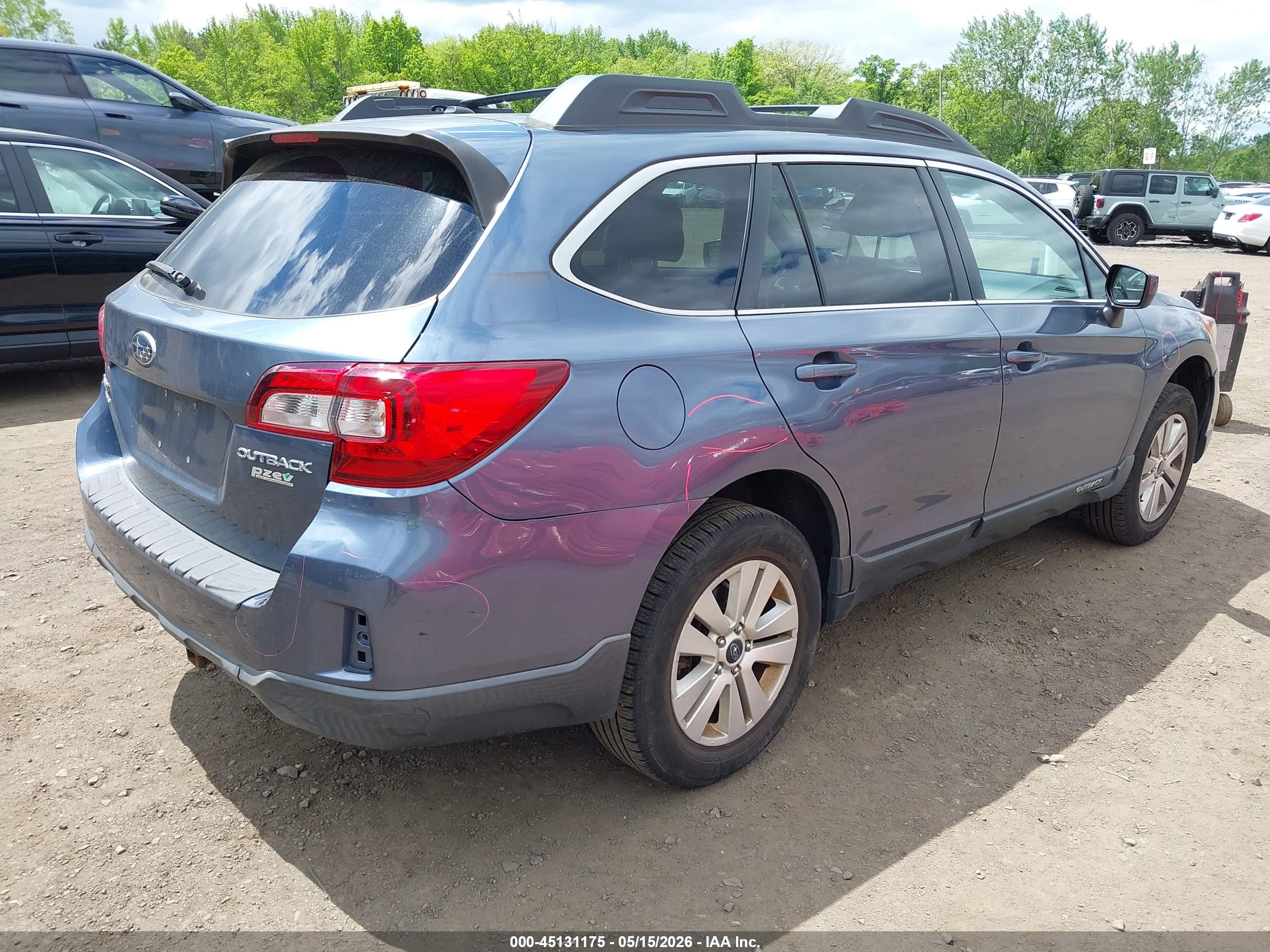 2015 SUBARU Outback — VIN 4S4BSACC8F3363244 — photo 4