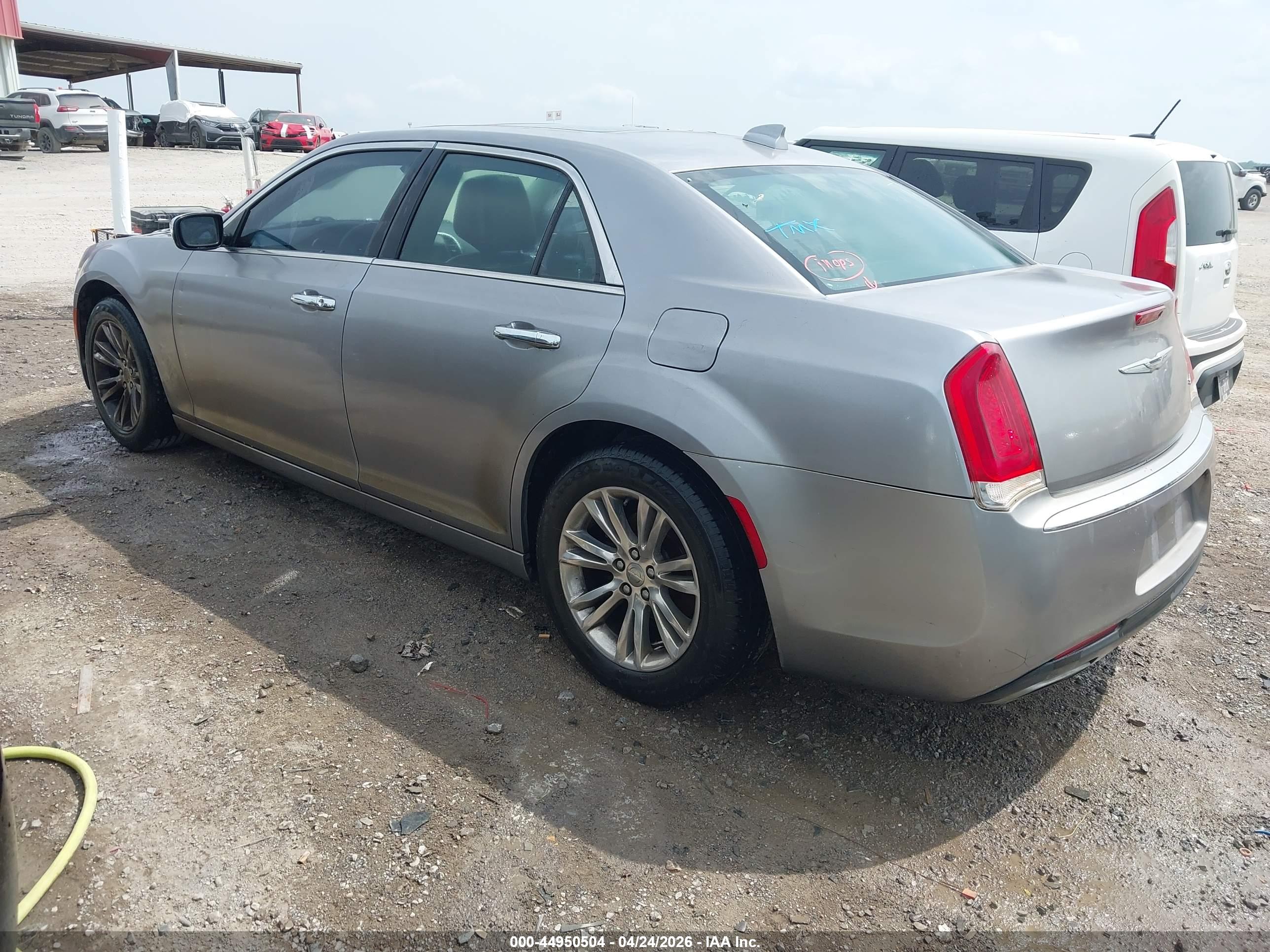2016 CHRYSLER 300C — VIN 2C3CCAEGXGH351038 — photo 3