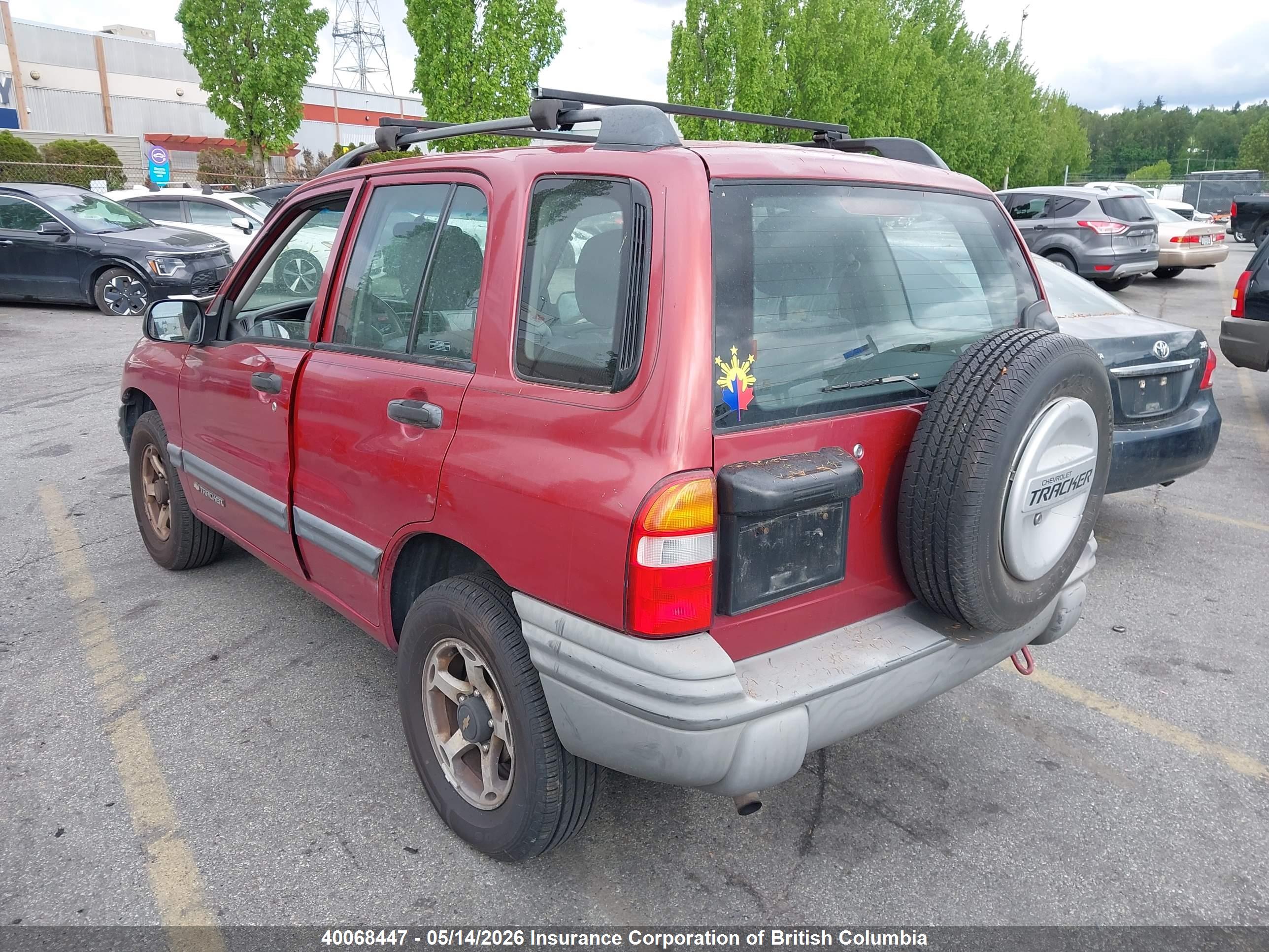 2000 CHEVROLET Tracker — VIN 2CNBJ13C9Y6931242 — photo 3