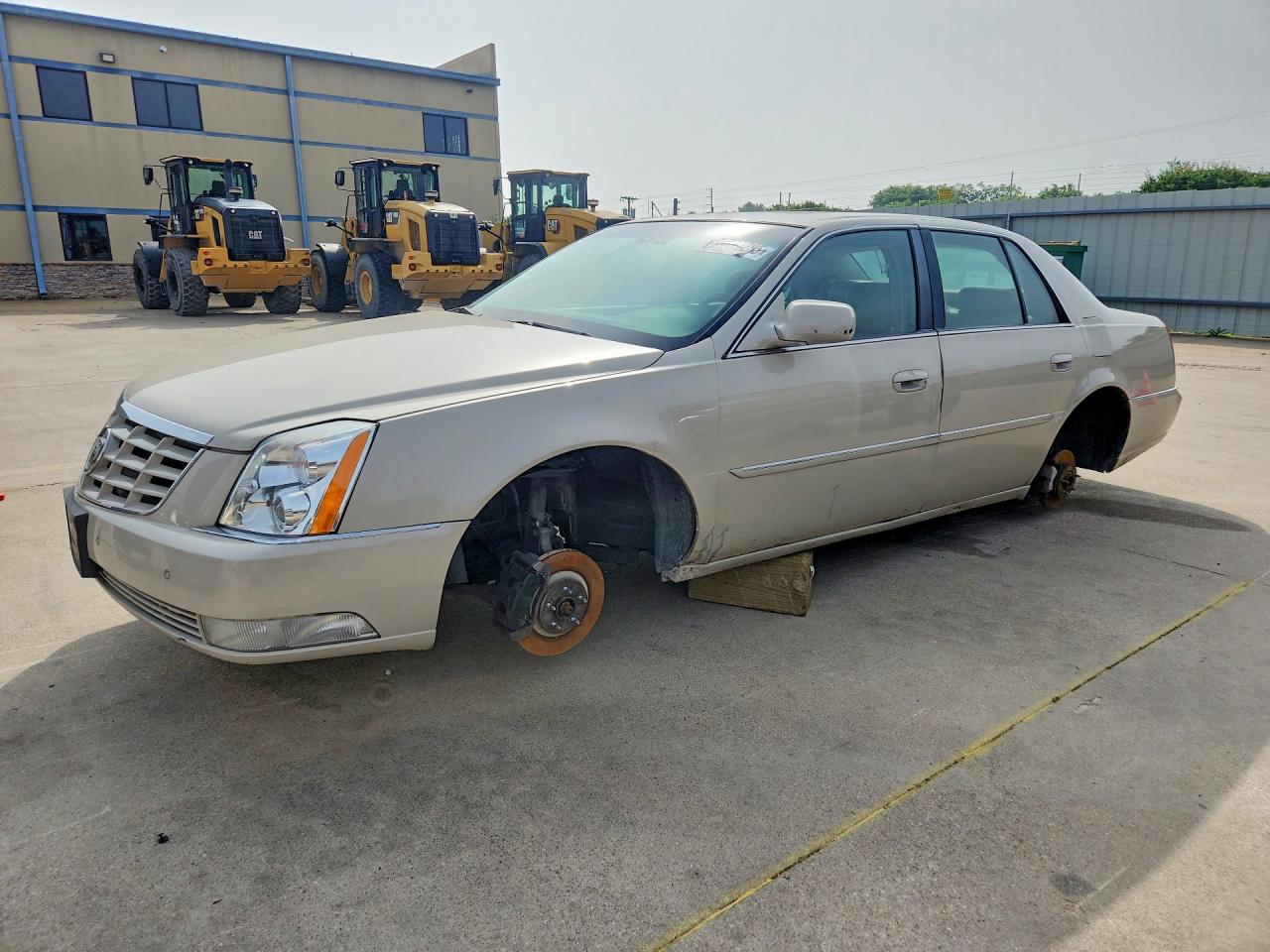 2011 CADILLAC DTS — VIN 1G6KH5E69BU148397 — photo 1 of 12