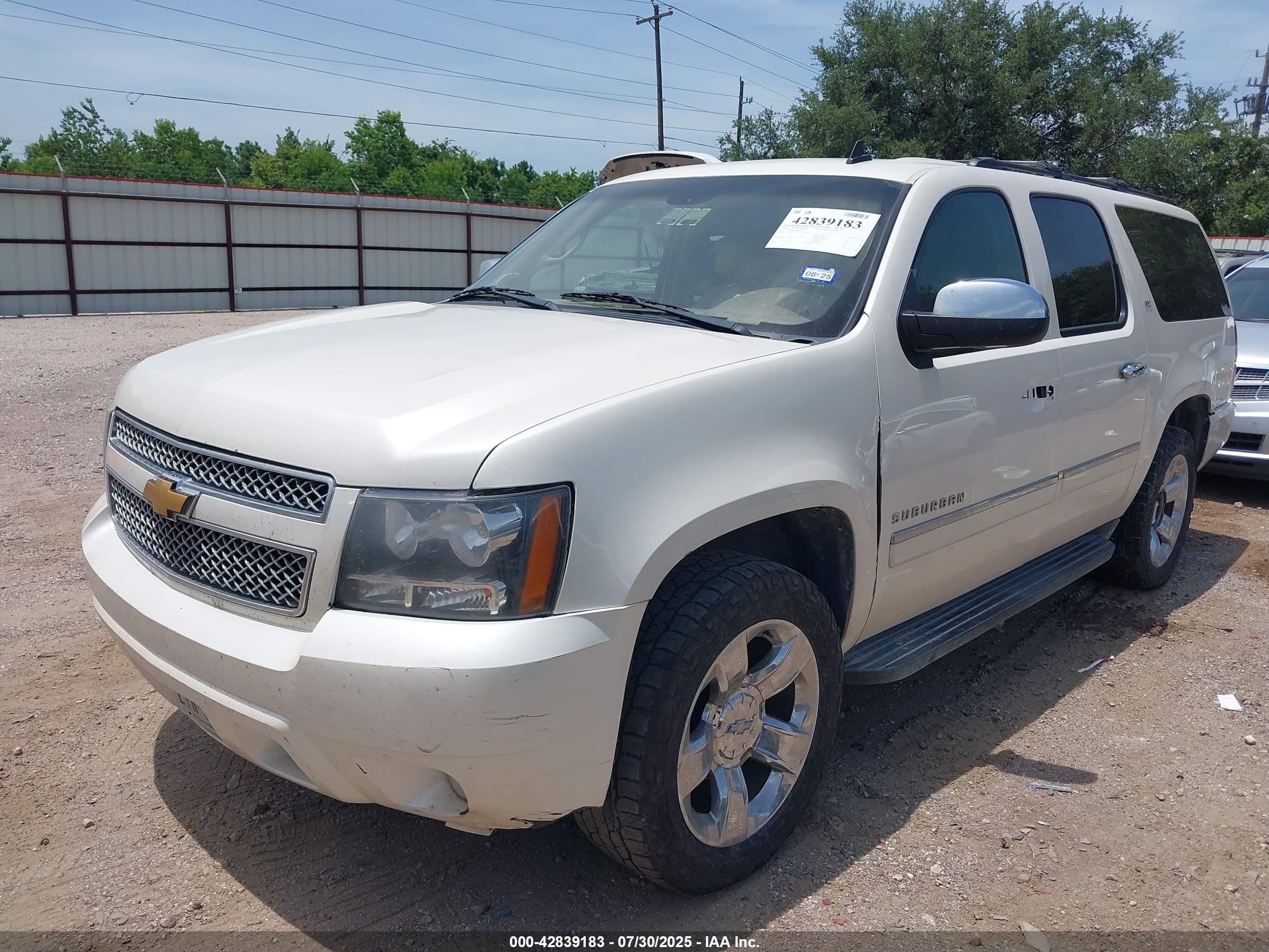 2013 CHEVROLET Express — VIN 1GNSCKE08DR335312 — photo 2
