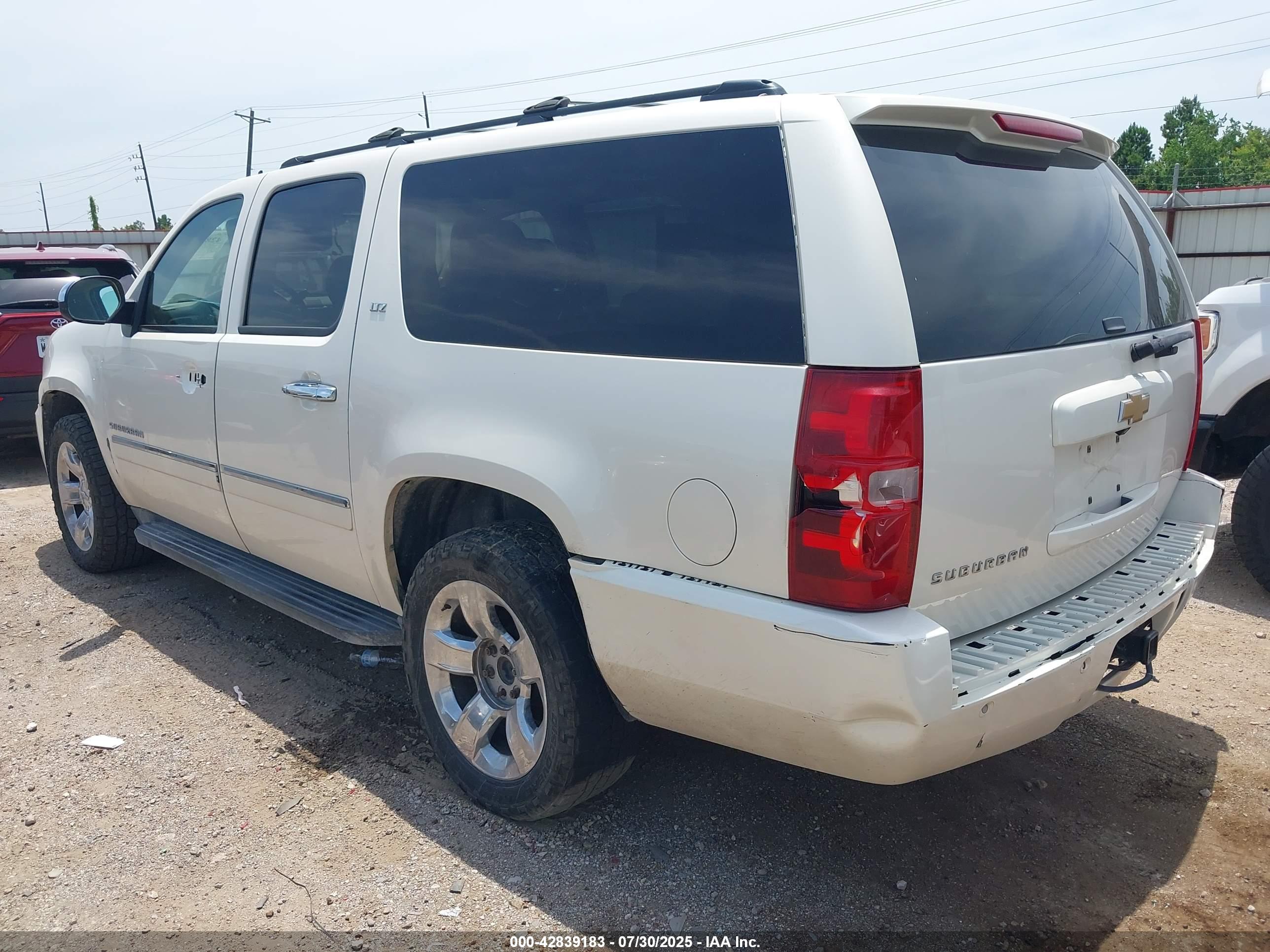 2013 CHEVROLET Express — VIN 1GNSCKE08DR335312 — photo 3