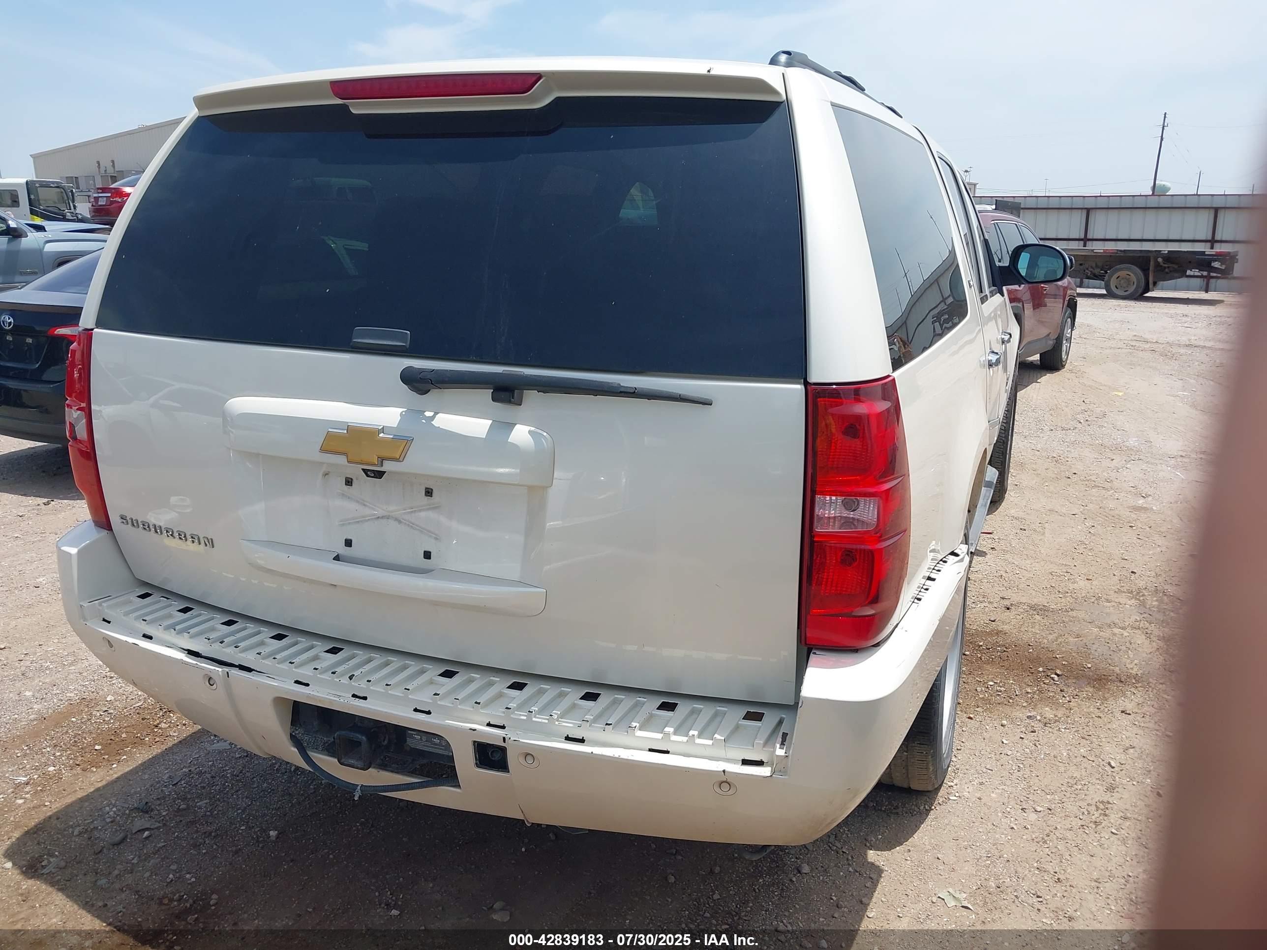 2013 CHEVROLET Express — VIN 1GNSCKE08DR335312 — photo 4