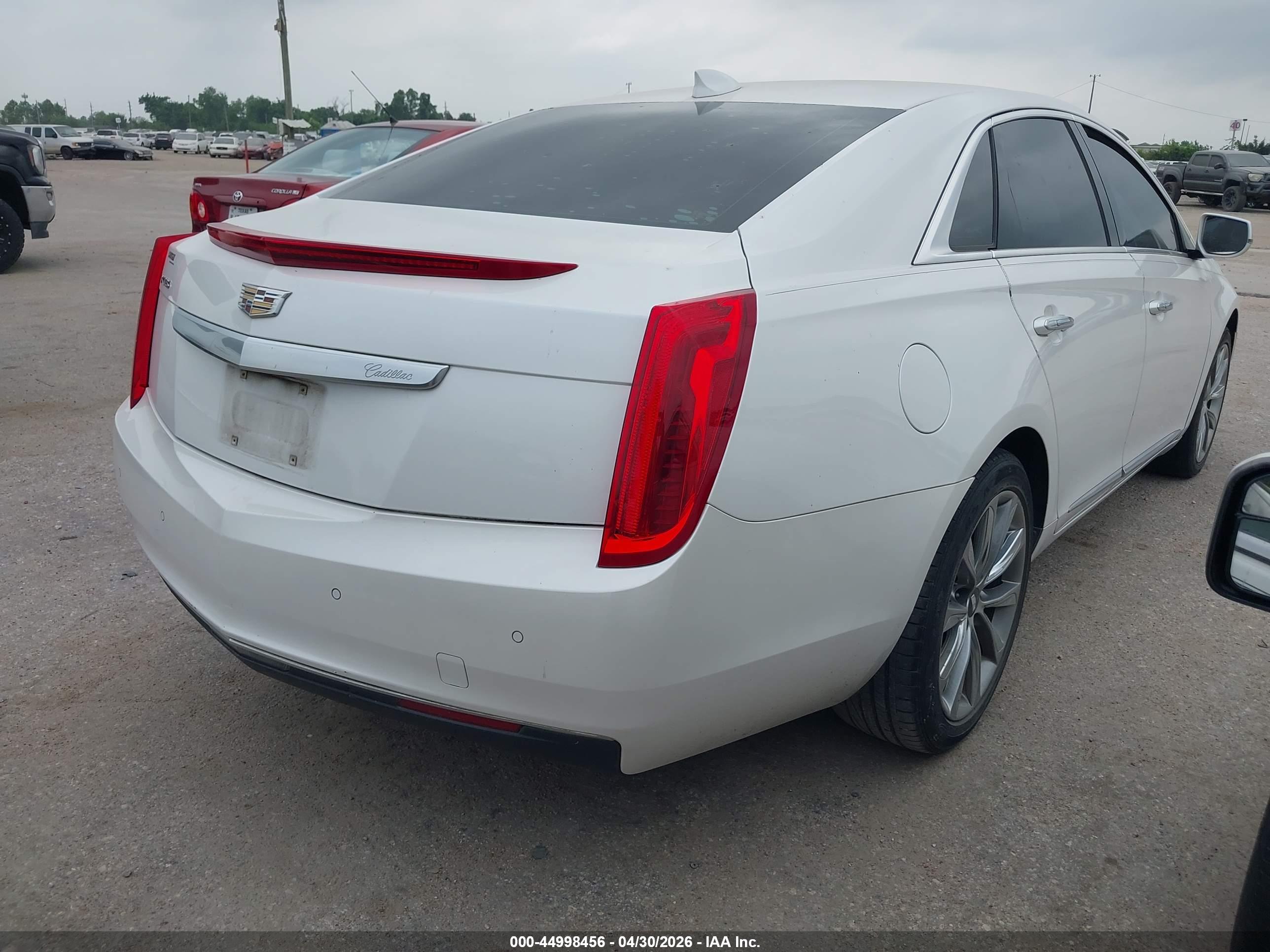 2017 CADILLAC XTS — VIN 2G61L5S35H9166261 — photo 4