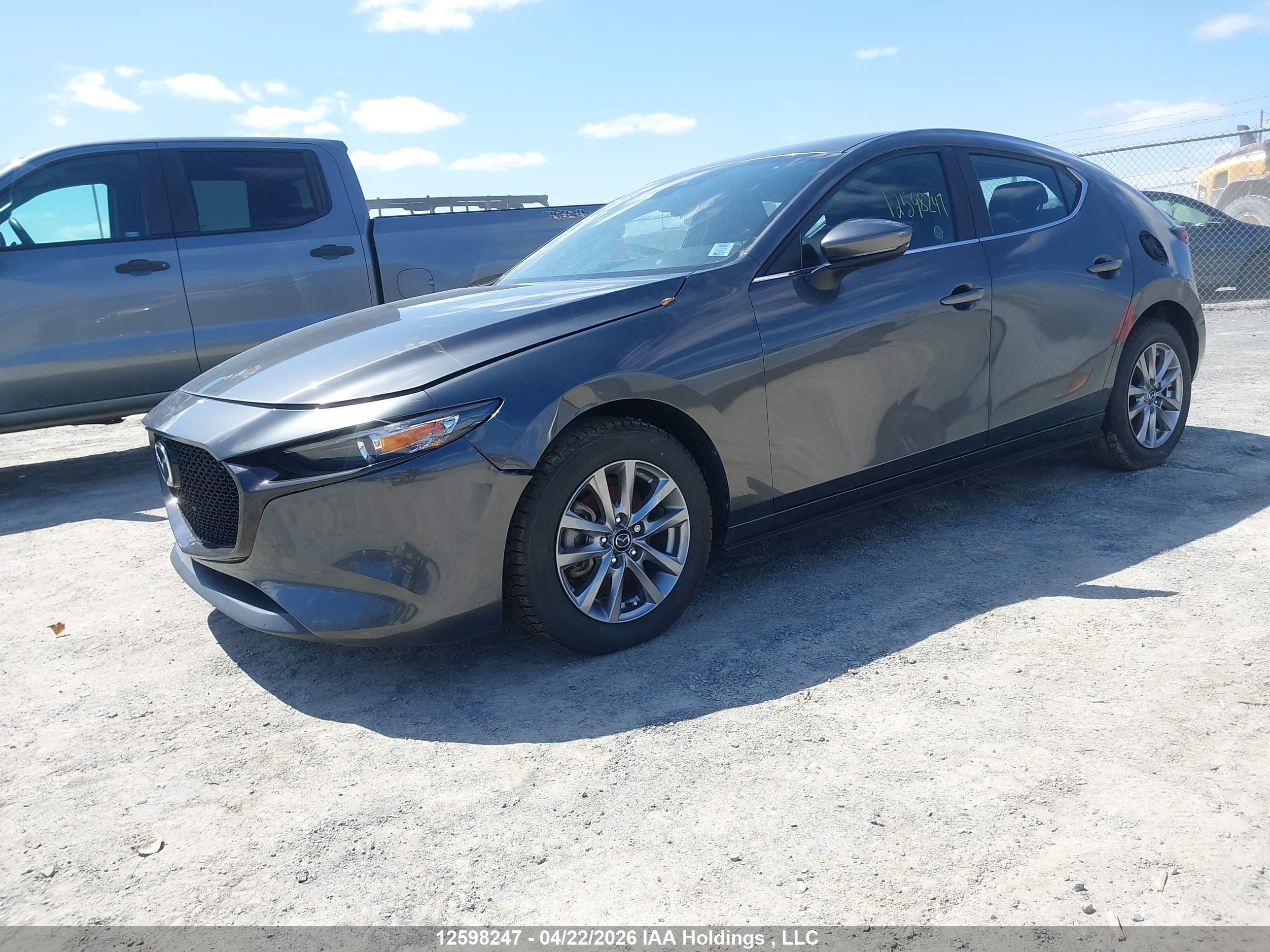 2020 MAZDA 3 — VIN JM1BPALM0L1152707 — photo 2