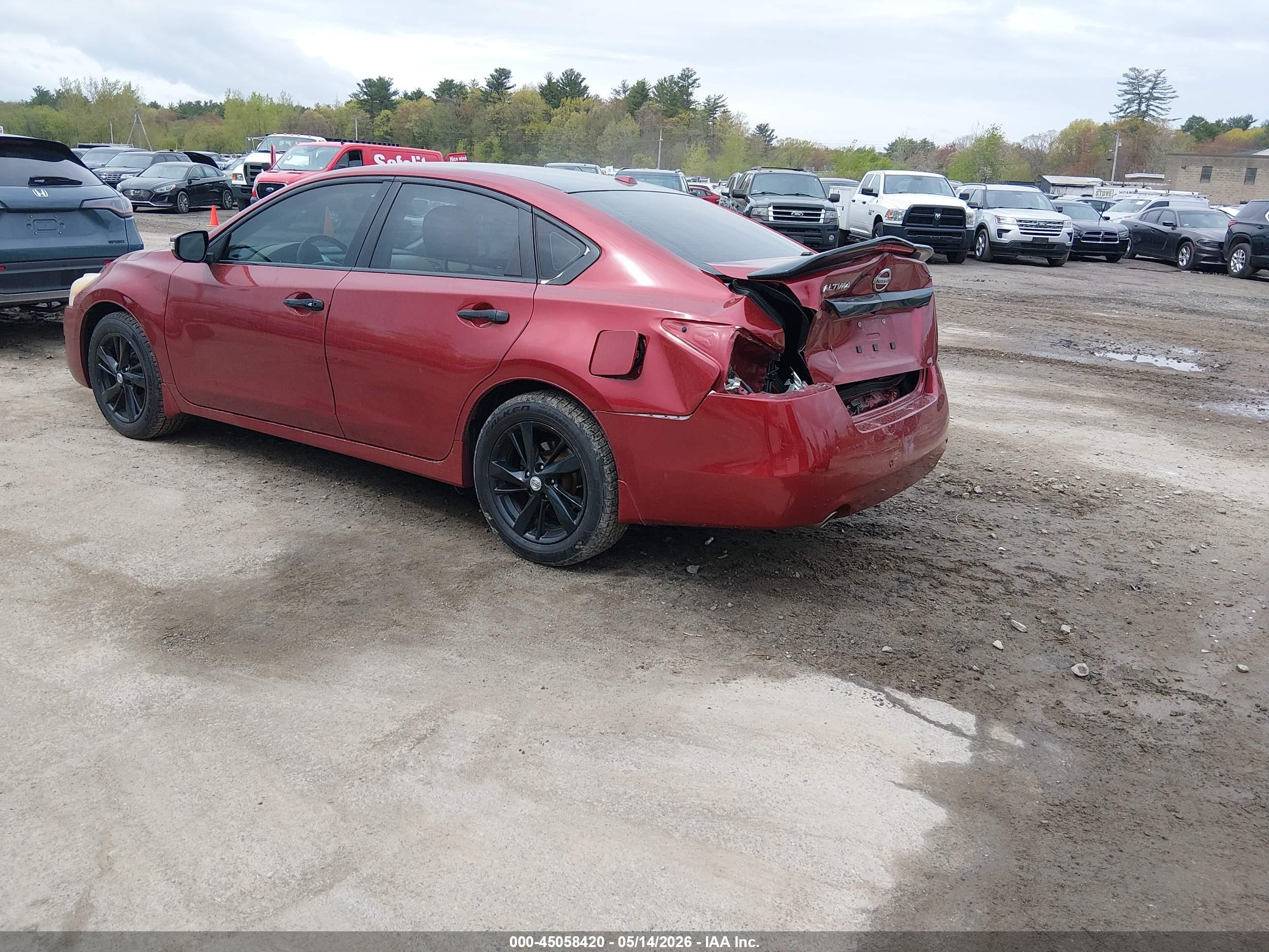 2014 NISSAN Altima — VIN 1N4AL3APXEC135233 — photo 3