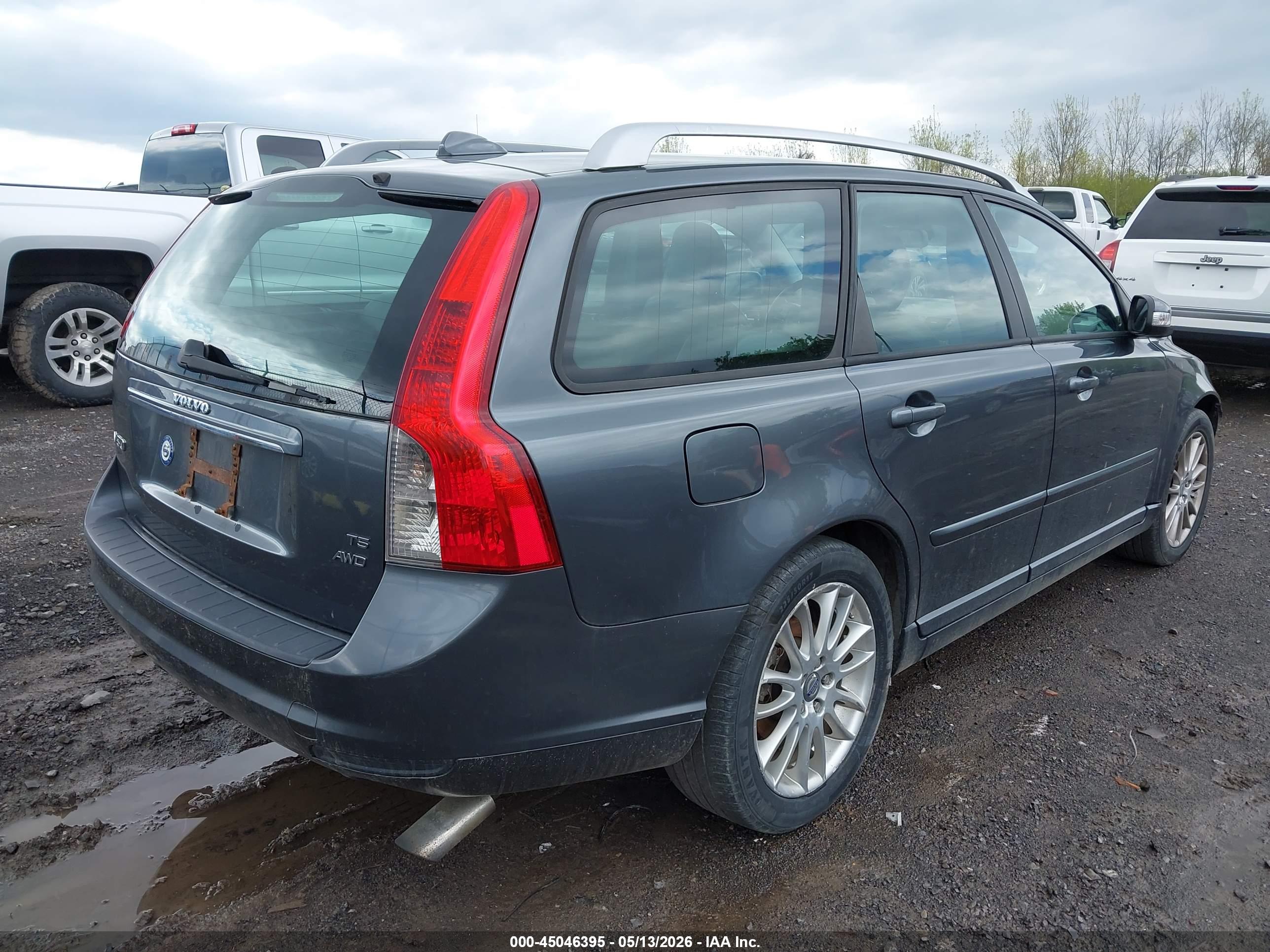 2008 VOLVO V50 — VIN YV1MJ672682396325 — photo 4