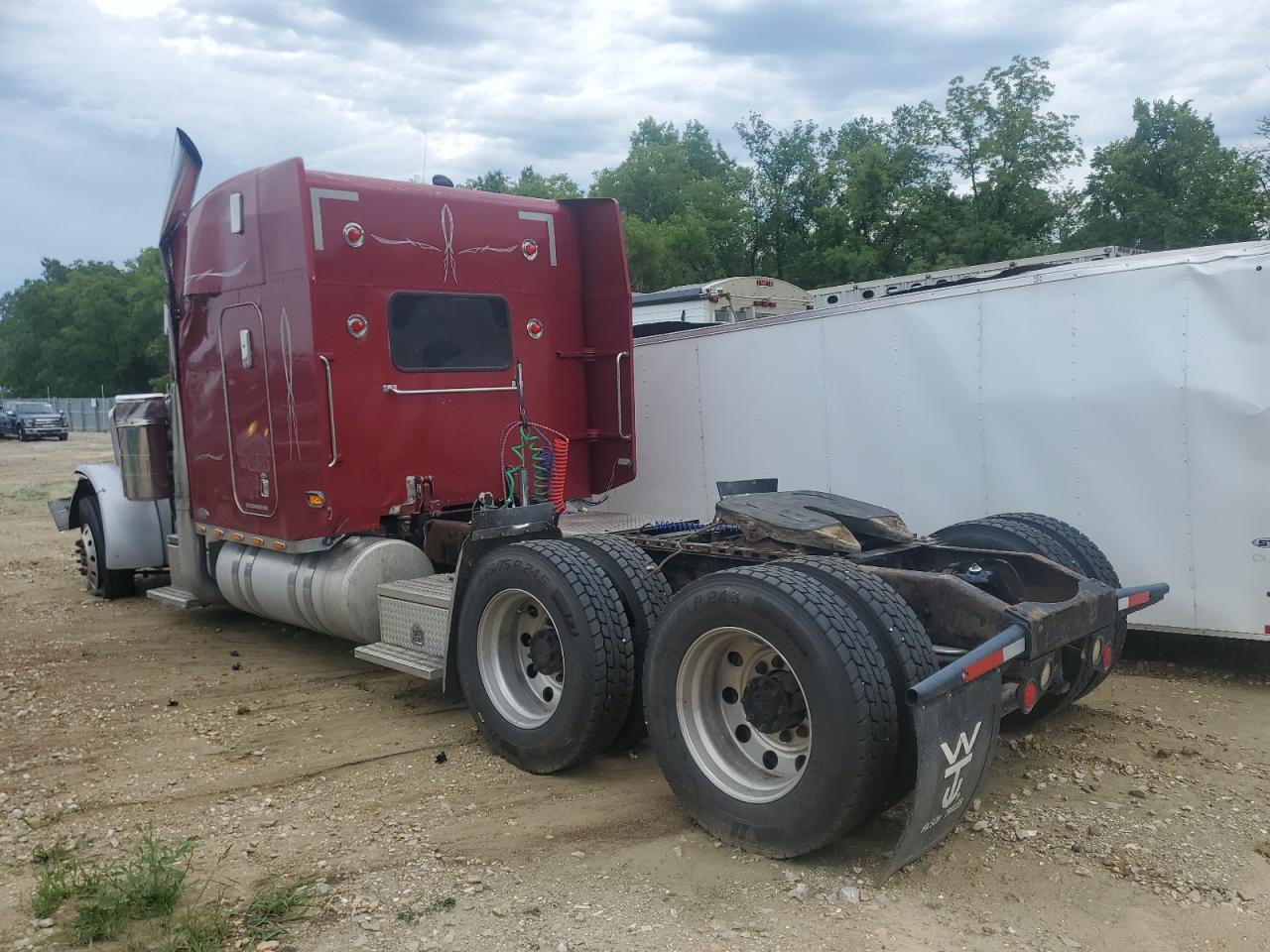 2000 PETERBILT 379 — VIN 1XP5DB9X0YN532710 — photo 3