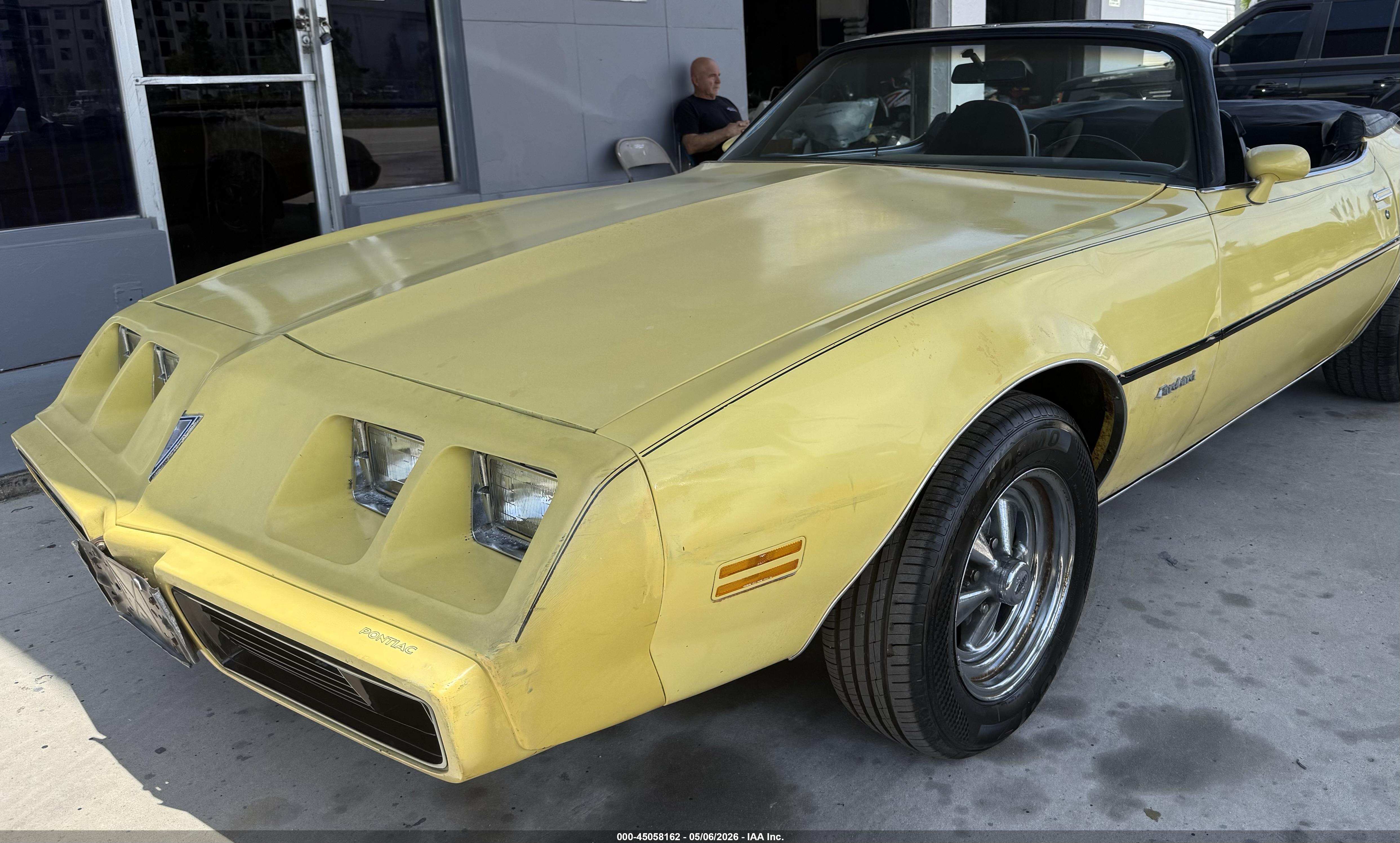 1979 PONTIAC Firebird — VIN 2T87Y9N192524 — photo 2