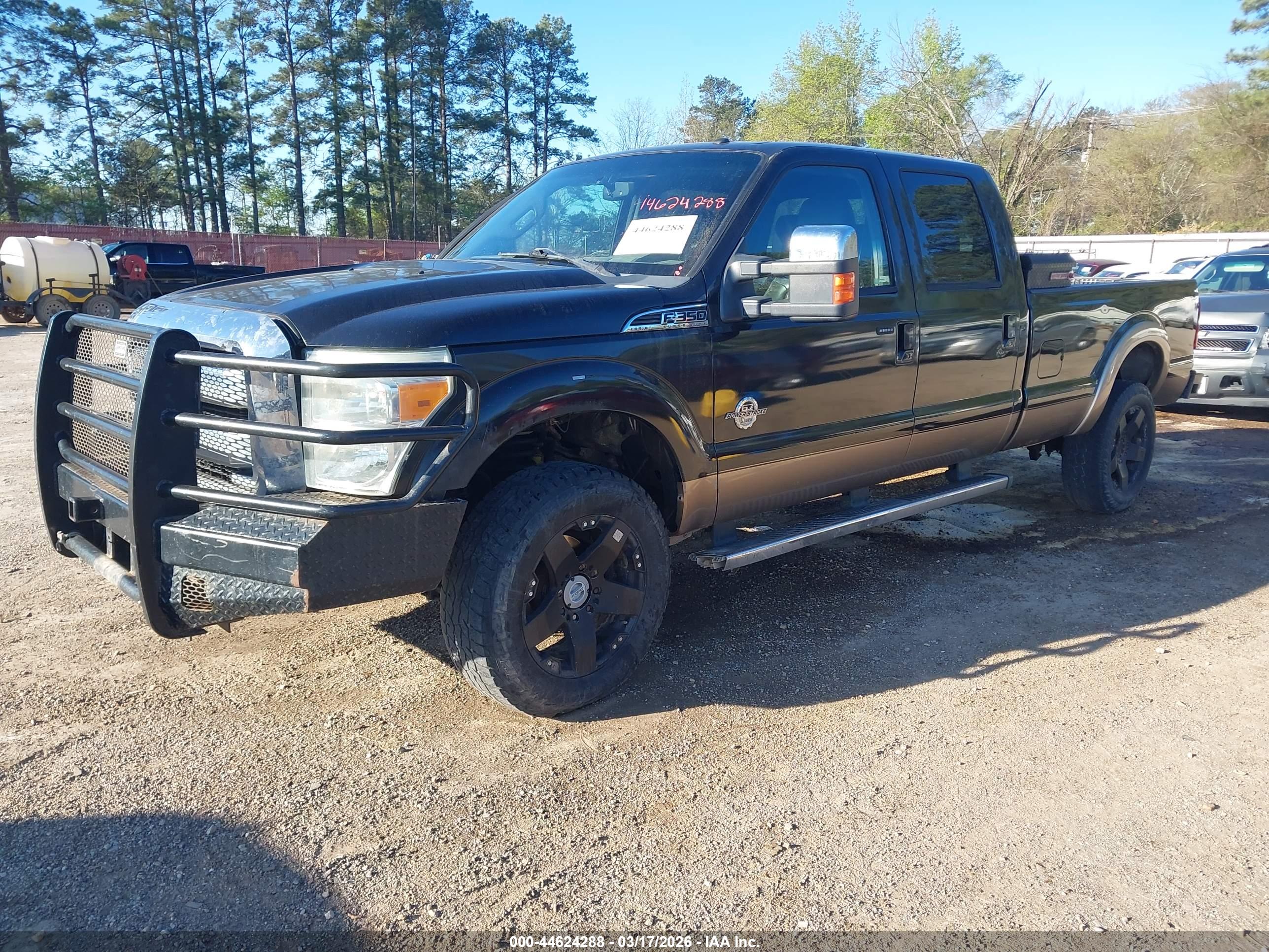 2011 FORD F350 — VIN 1FT8W3BT9BEA61895 — photo 2
