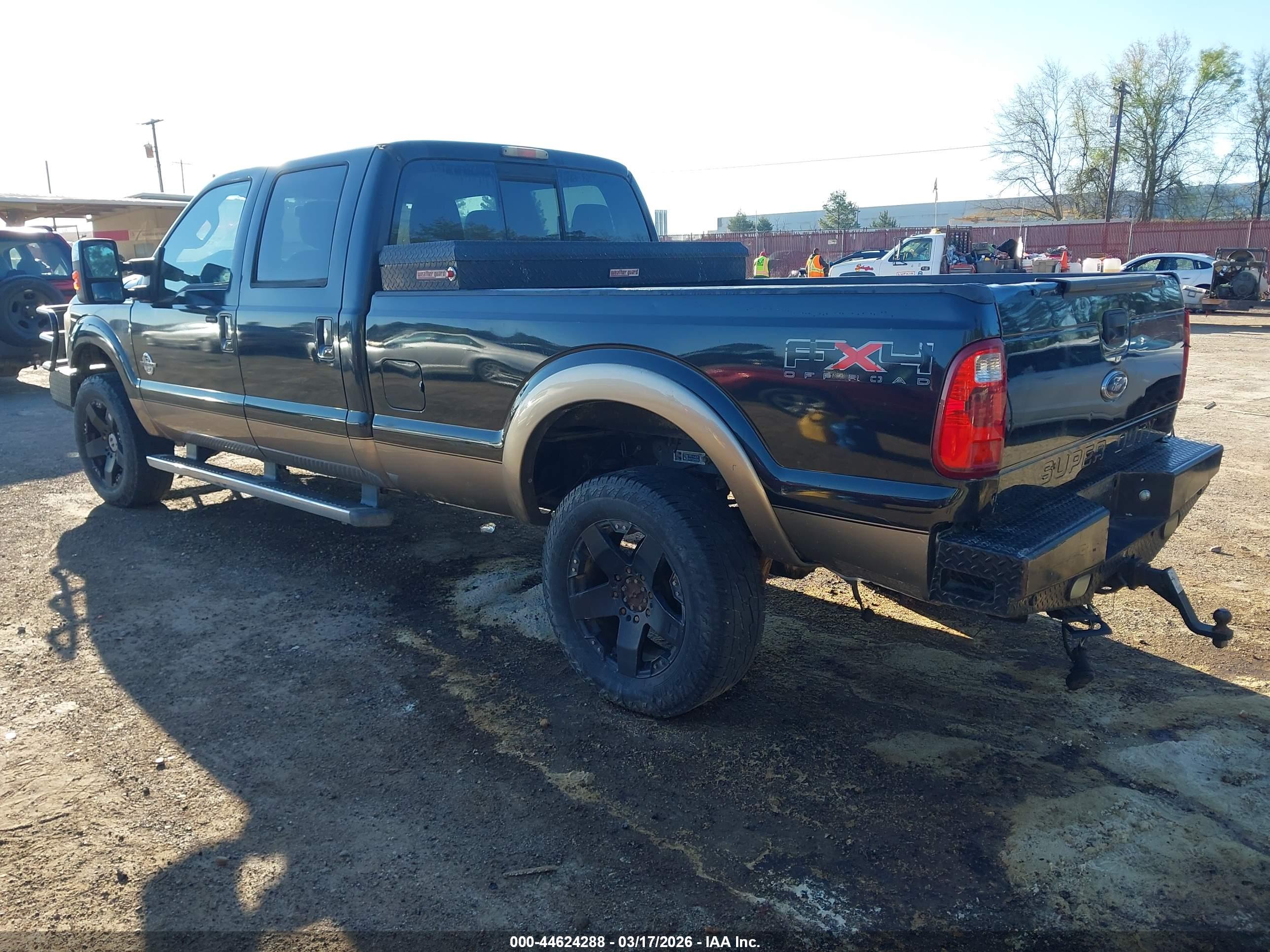 2011 FORD F350 — VIN 1FT8W3BT9BEA61895 — photo 3