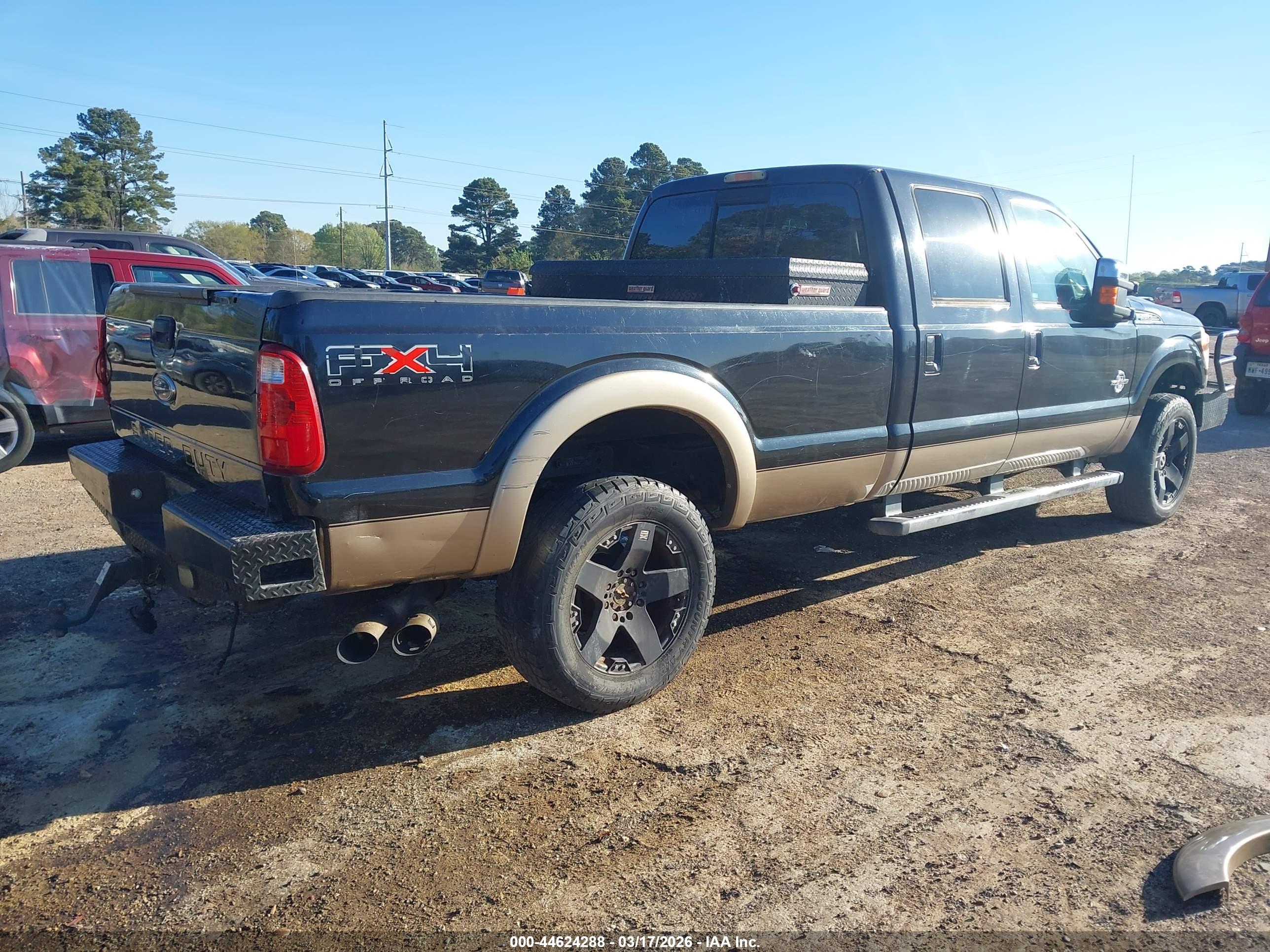 2011 FORD F350 — VIN 1FT8W3BT9BEA61895 — photo 4