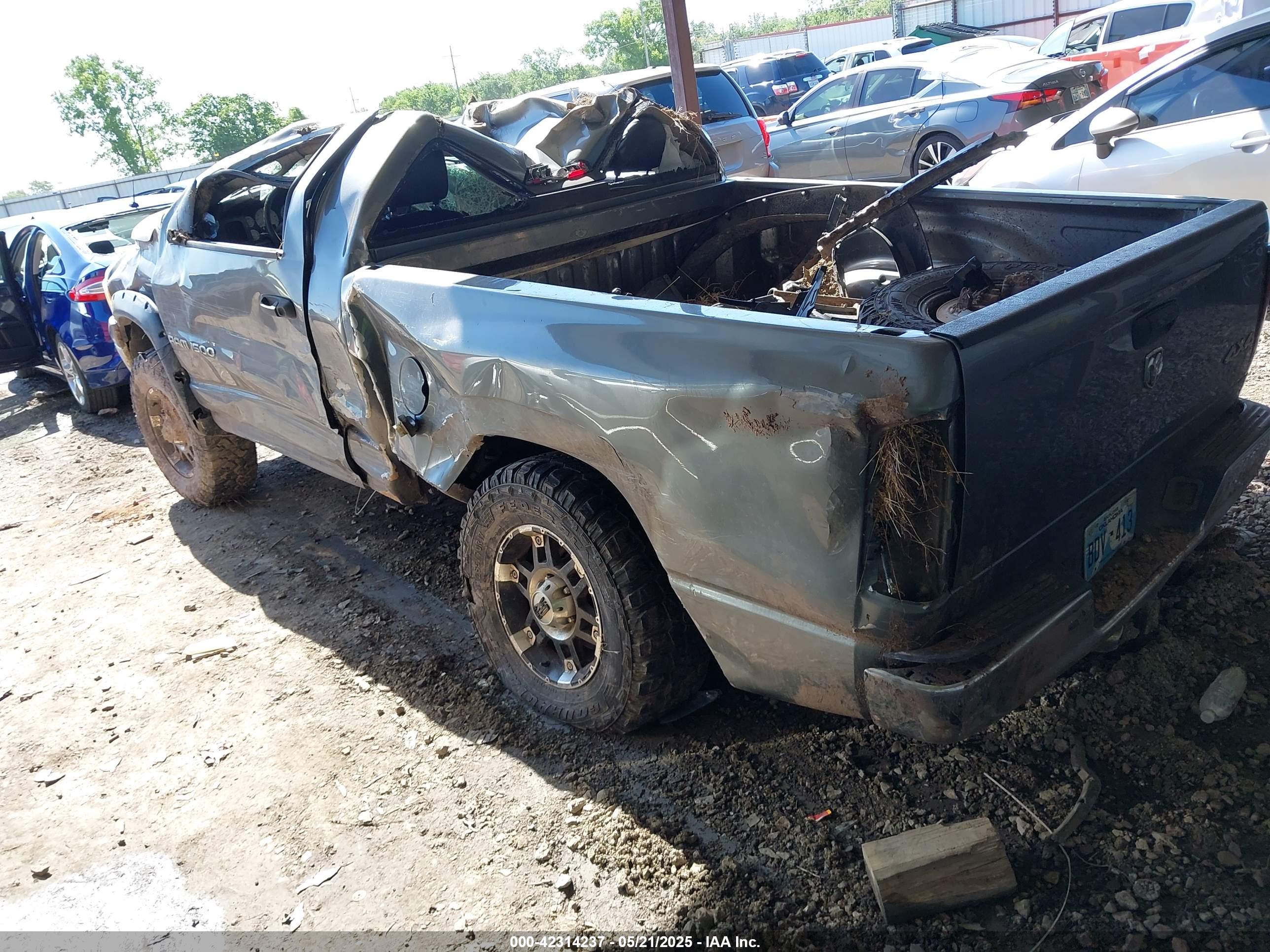2005 DODGE RAM — VIN 1D7HU16D05J508130 — photo 3