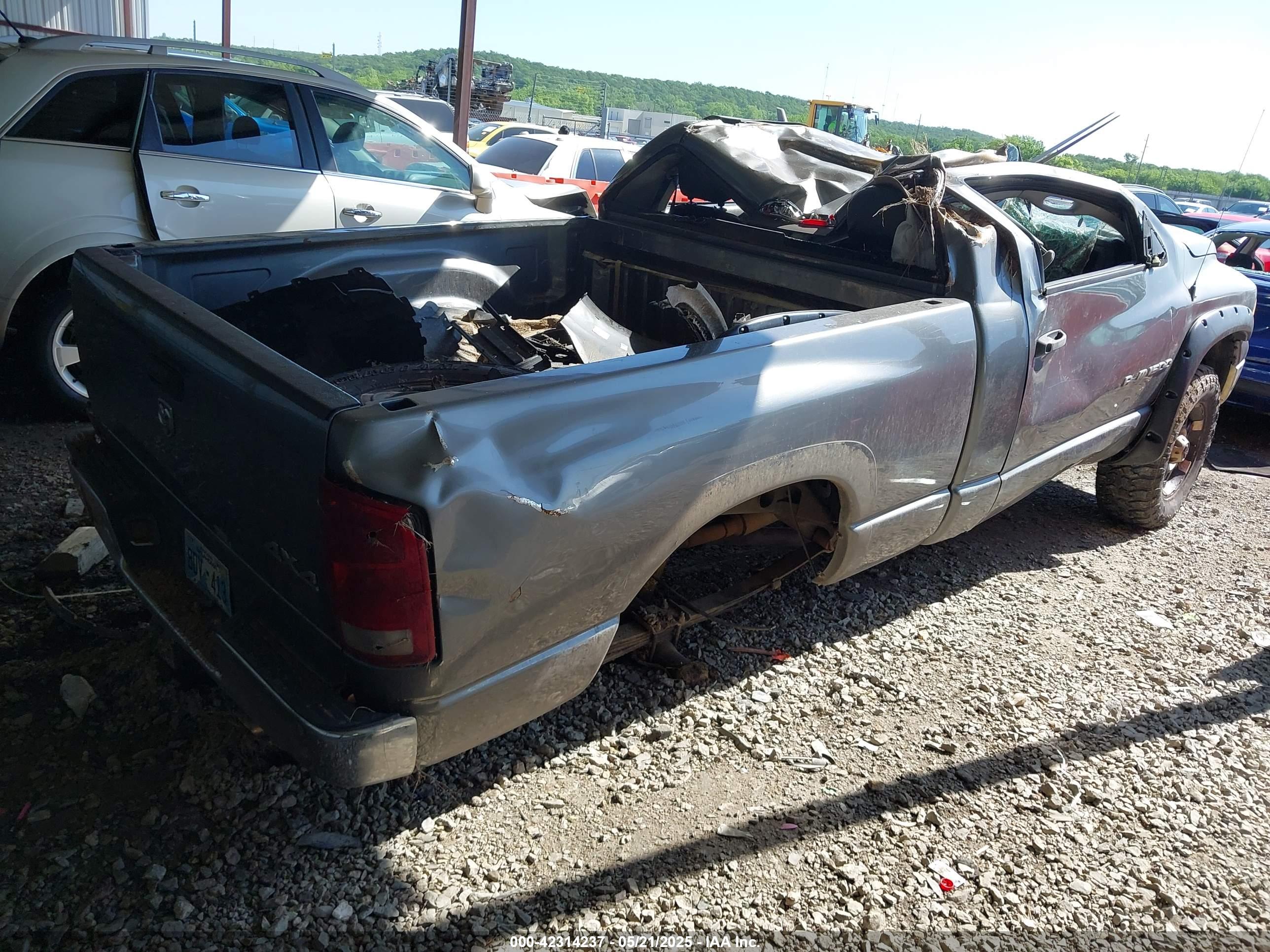2005 DODGE RAM — VIN 1D7HU16D05J508130 — photo 4