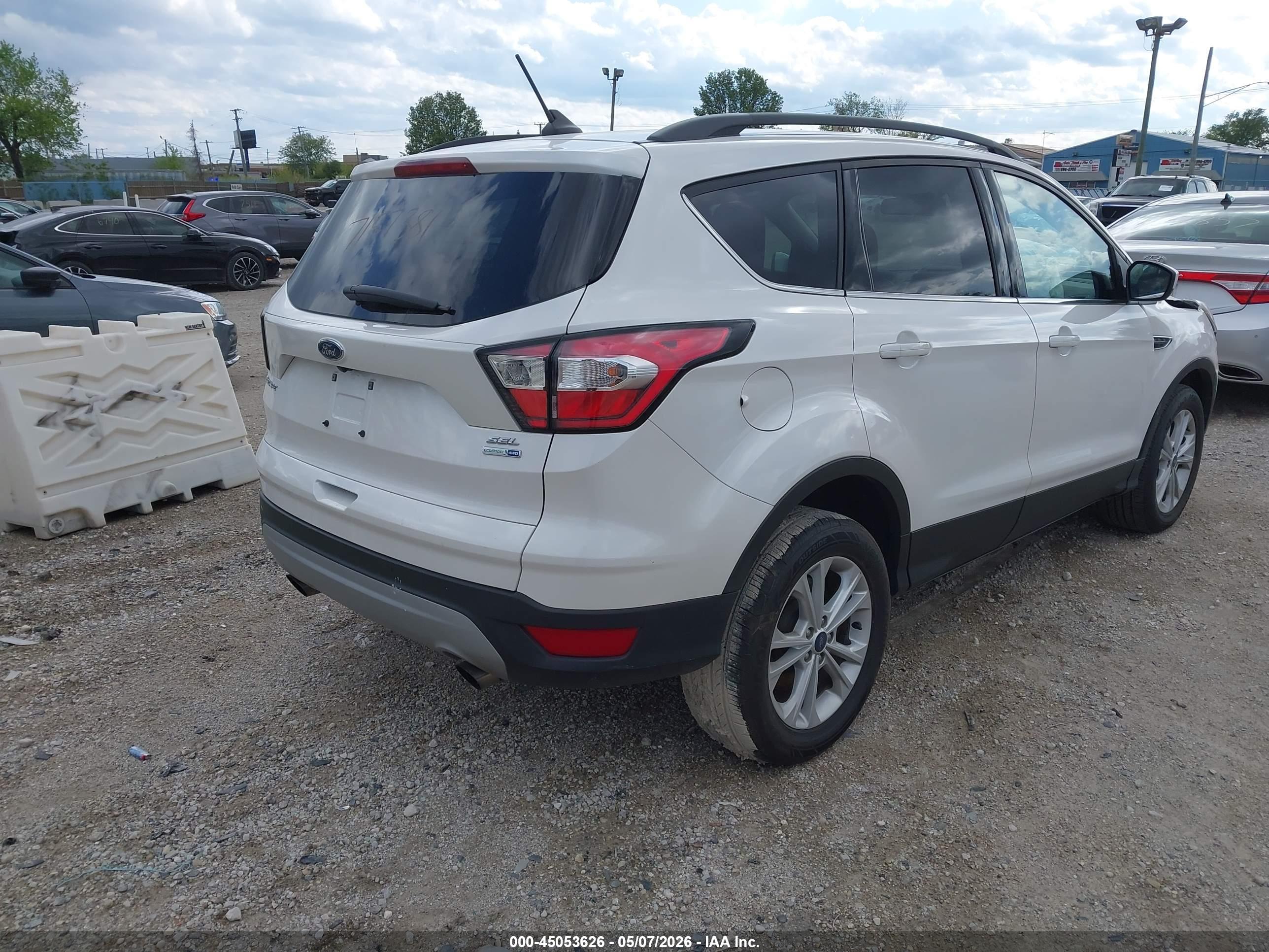 2018 FORD Escape — VIN 1FMCU9HDXJUB21525 — photo 4