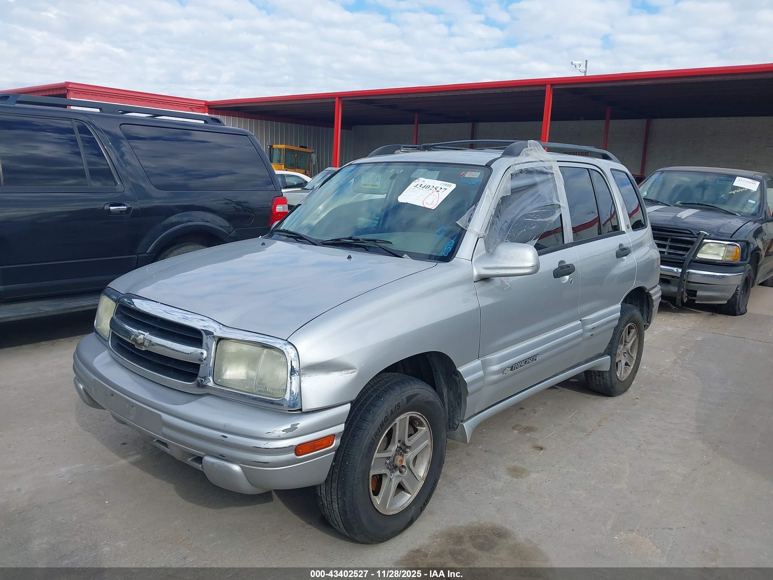 2002 CHEVROLET Tracker — VIN 2CNBJ634126938635 — photo 2