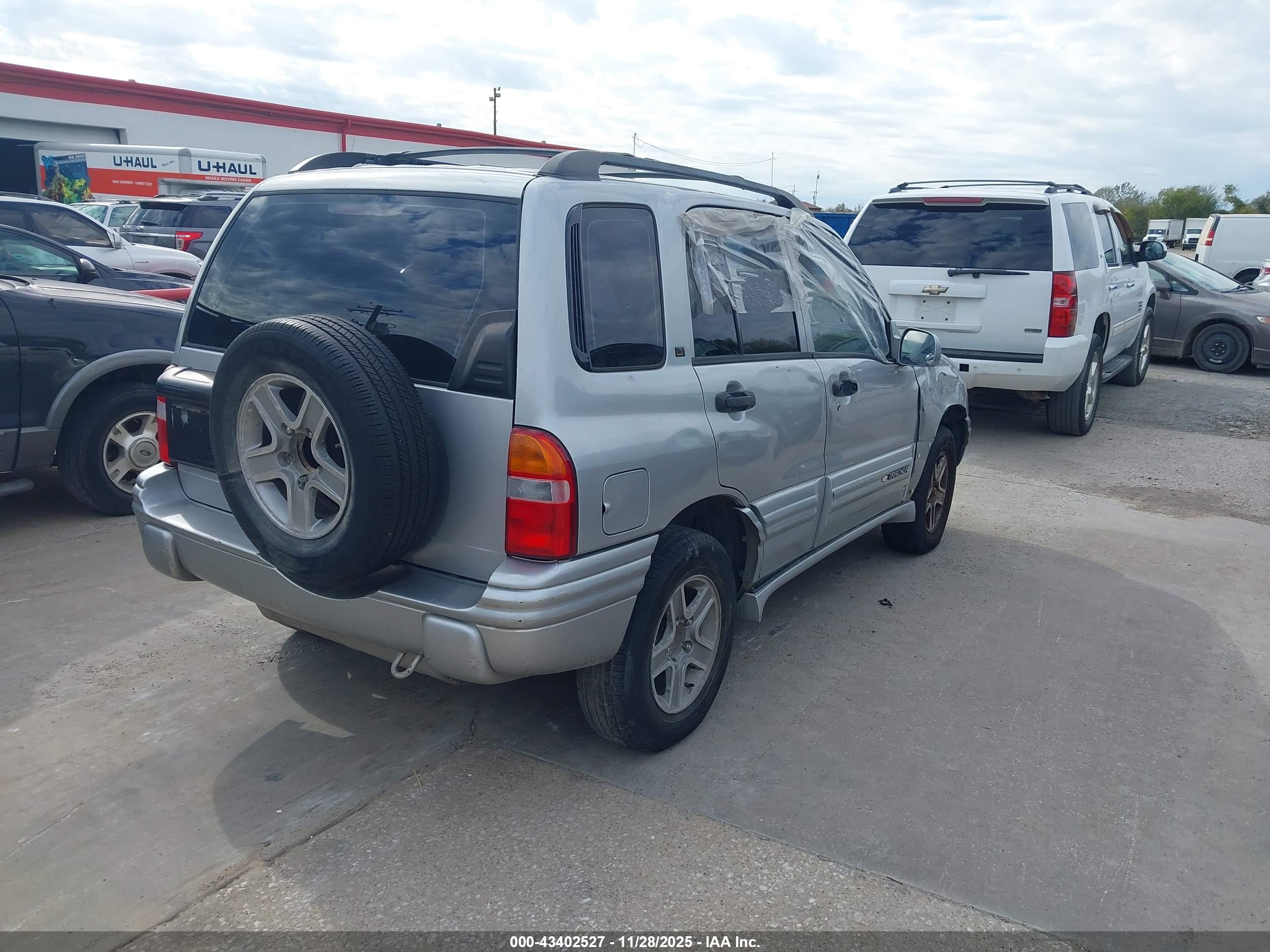 2002 CHEVROLET Tracker — VIN 2CNBJ634126938635 — photo 4