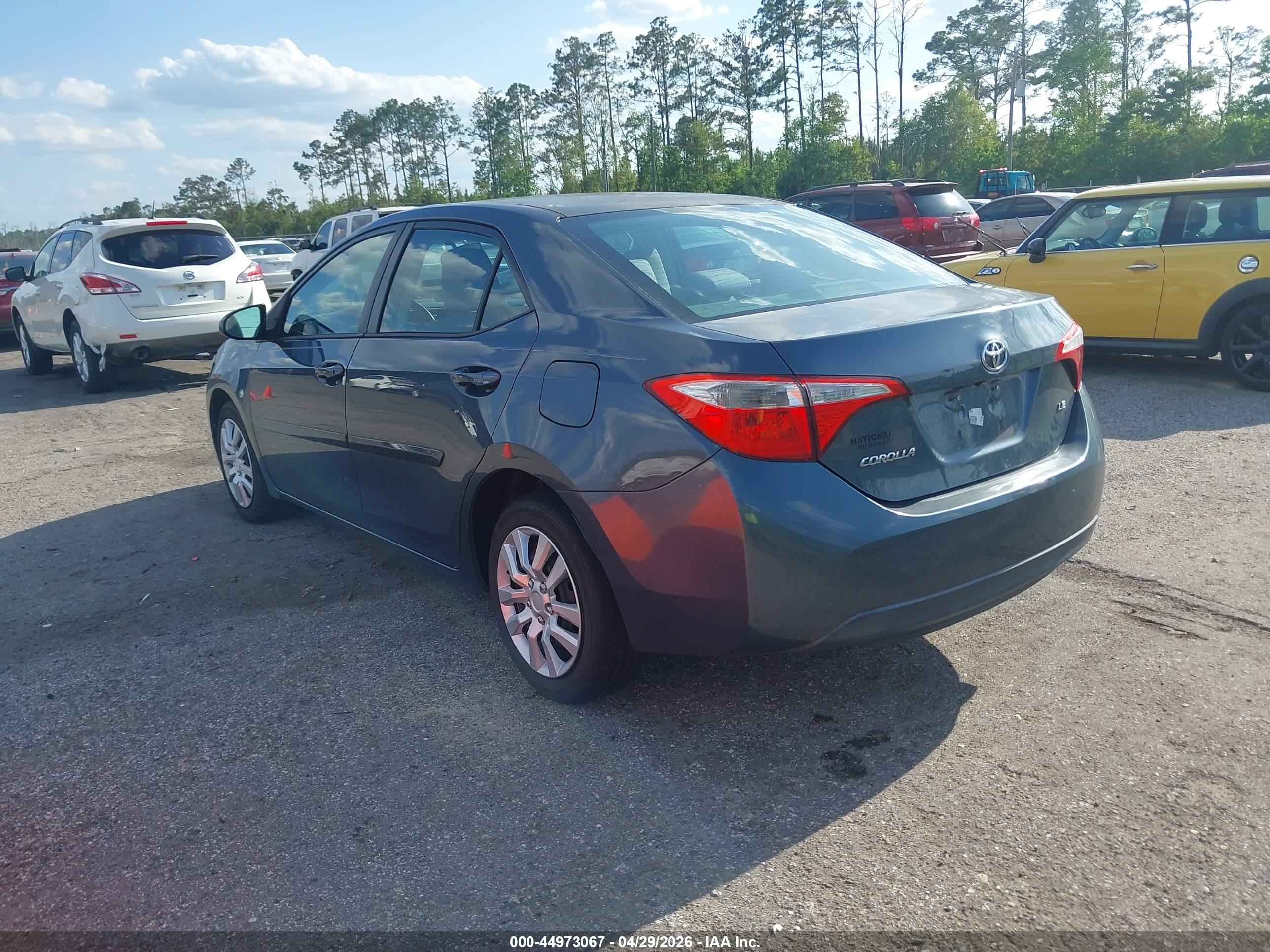 2015 TOYOTA Corolla — VIN 2T1BURHE5FC241925 — photo 3