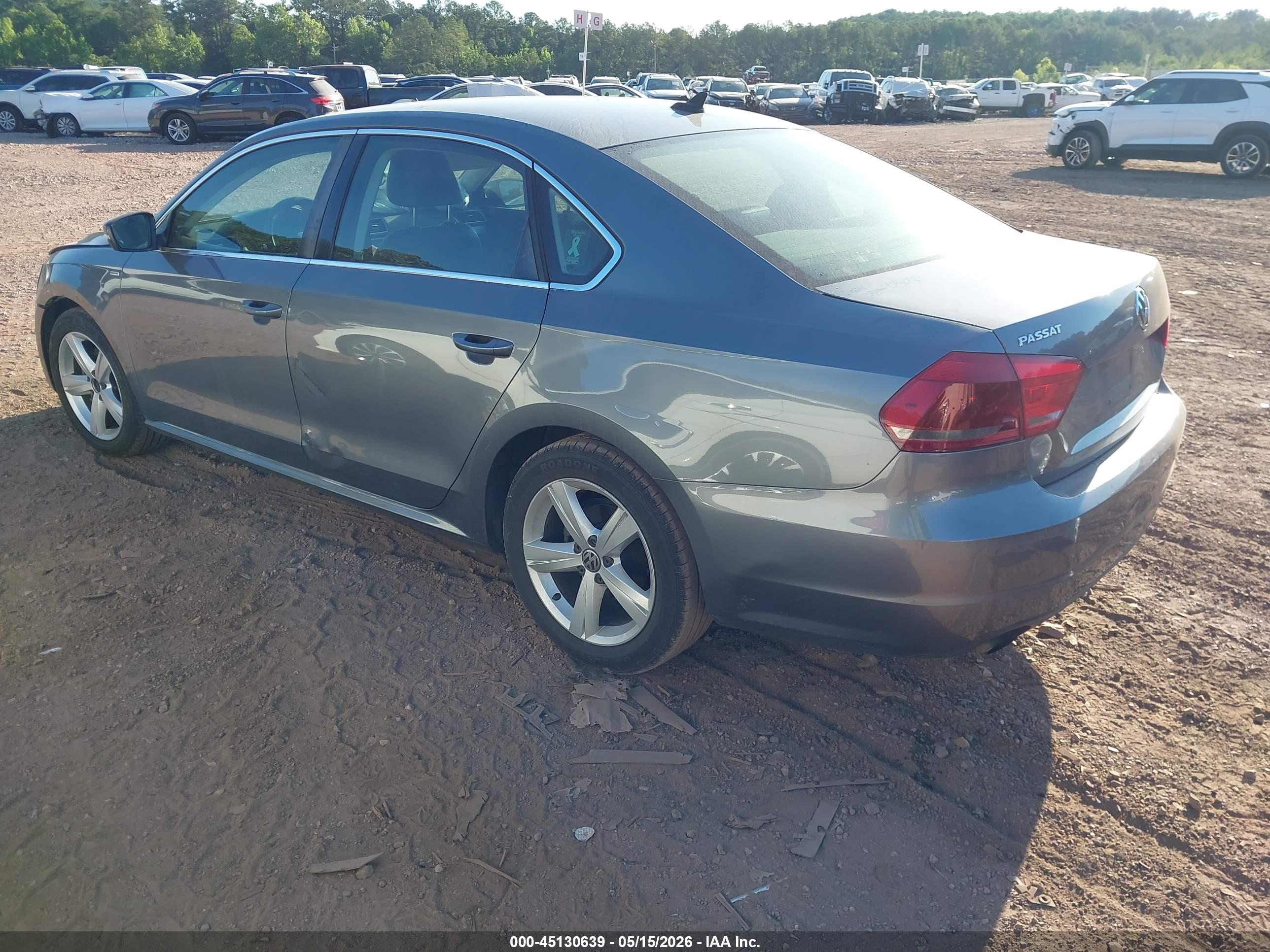 2014 VOLKSWAGEN Passat — VIN 1VWAS7A33EC036316 — photo 3