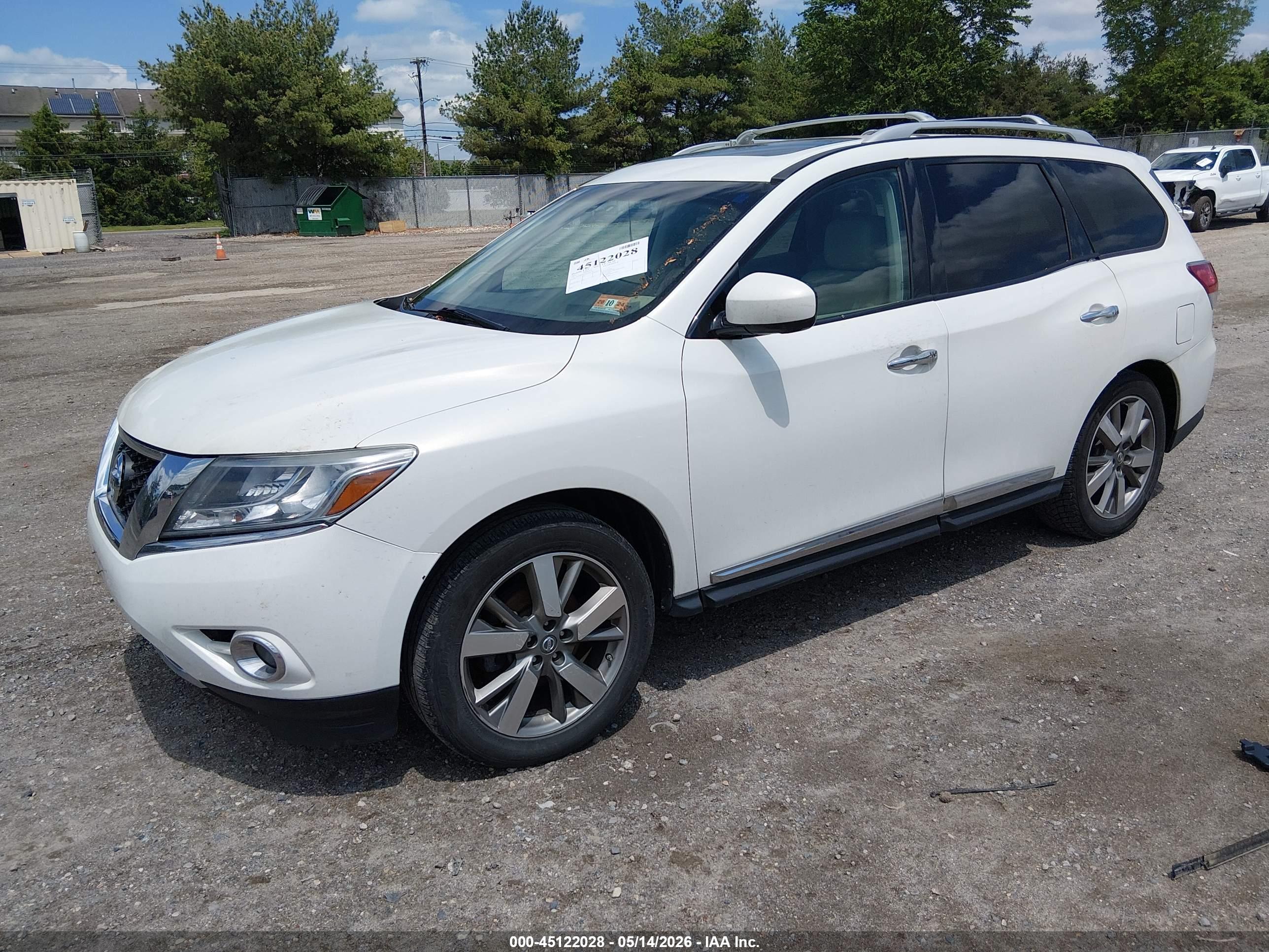2013 NISSAN Pathfinder — VIN 5N1AR2MM2DC622795 — photo 2