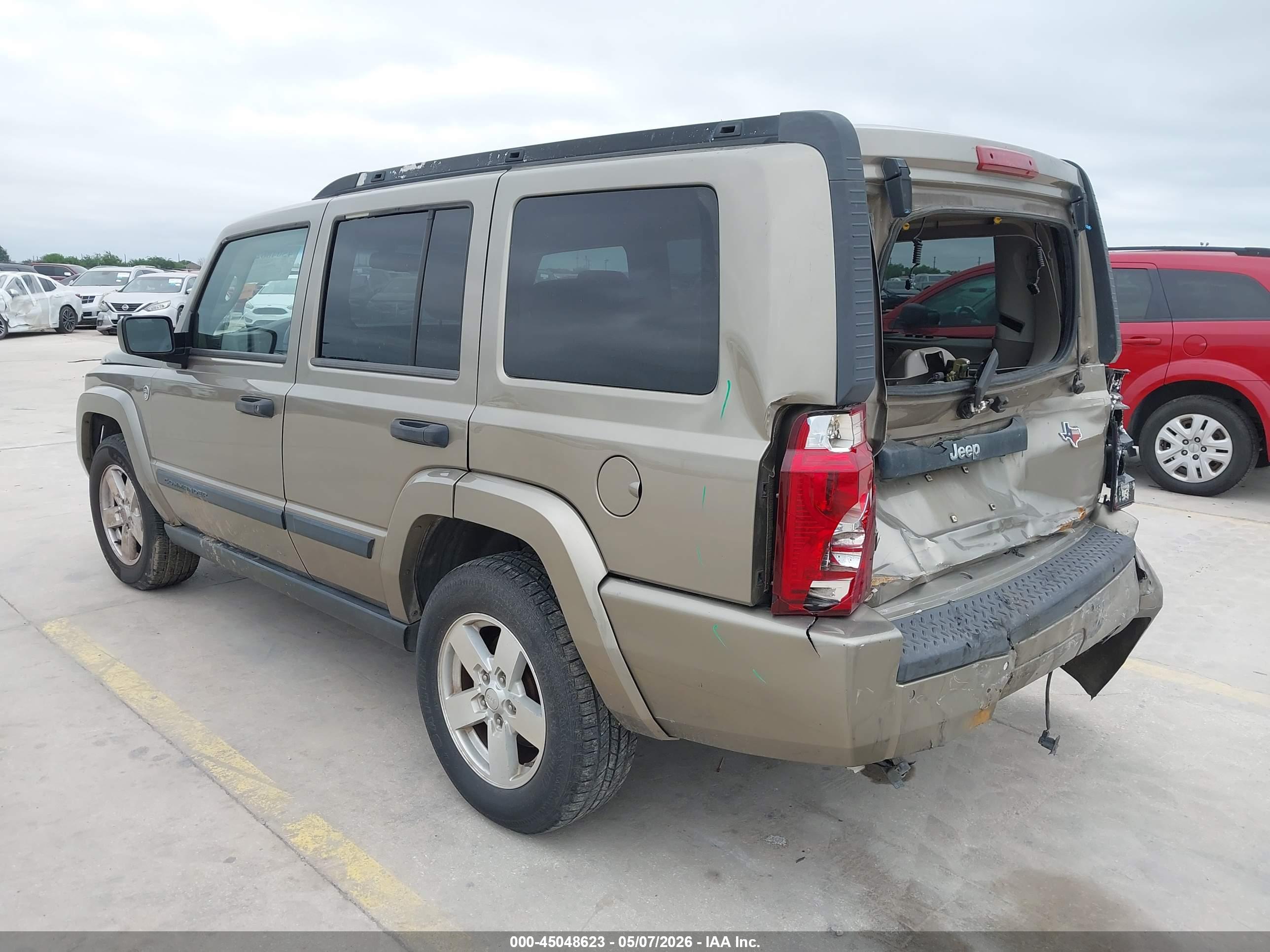 2006 JEEP Commander — VIN 1J8HG48NX6C219361 — photo 3
