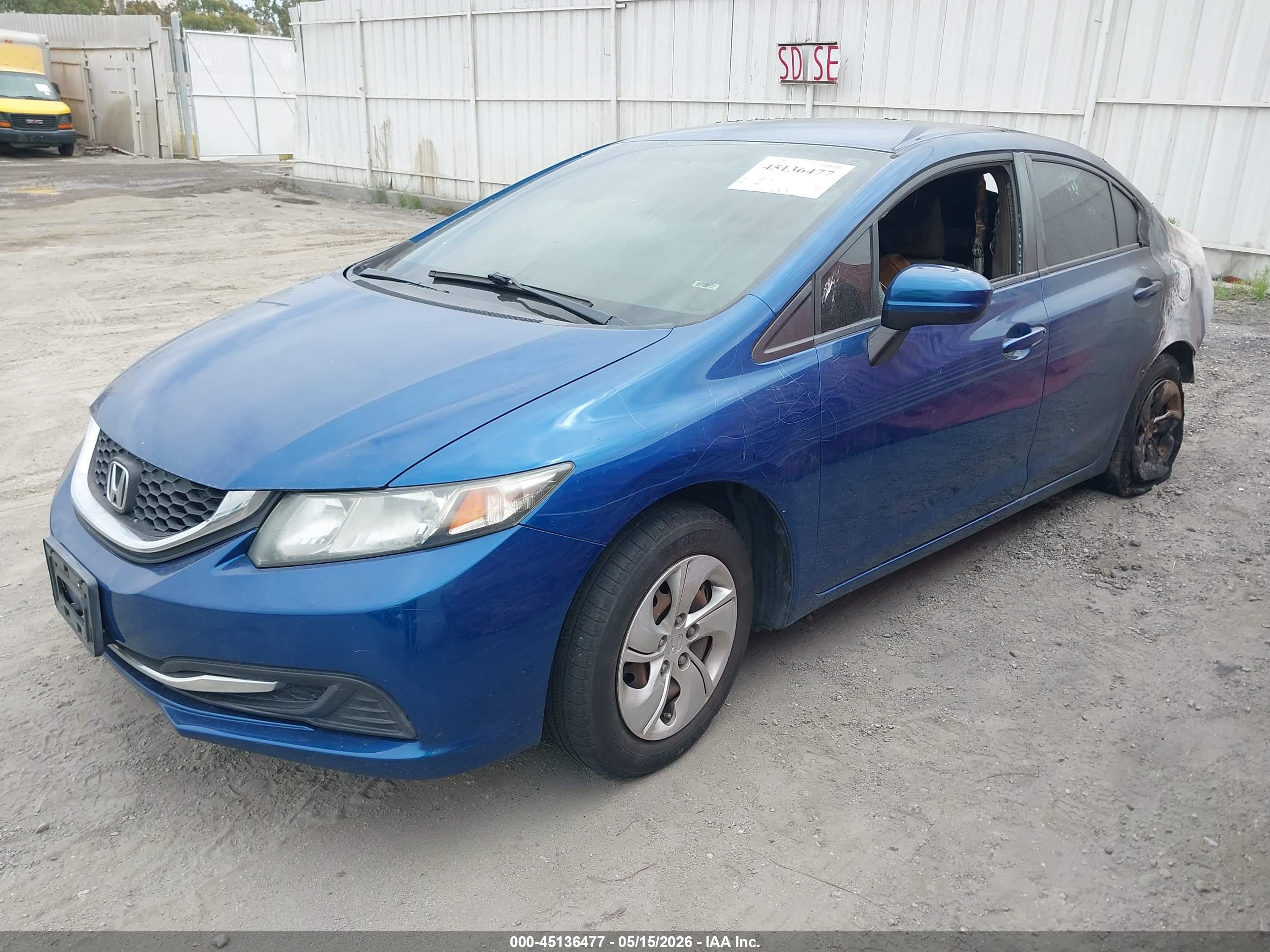 2015 HONDA Civic — VIN 2HGFB2F55FH543000 — photo 2