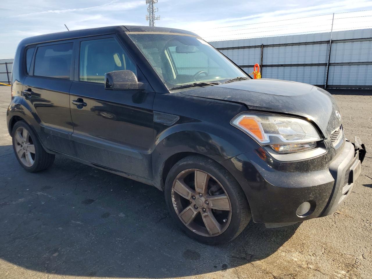 2011 KIA Soul — VIN KNDJT2A20B7222281 — photo 4