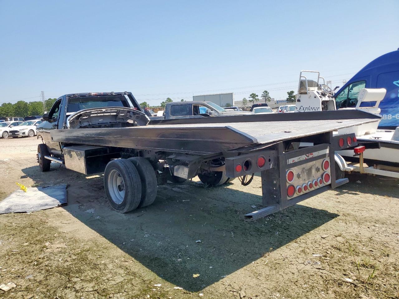 2021 RAM 5500 — VIN 3C7WRMDL8MG547291 — photo 2