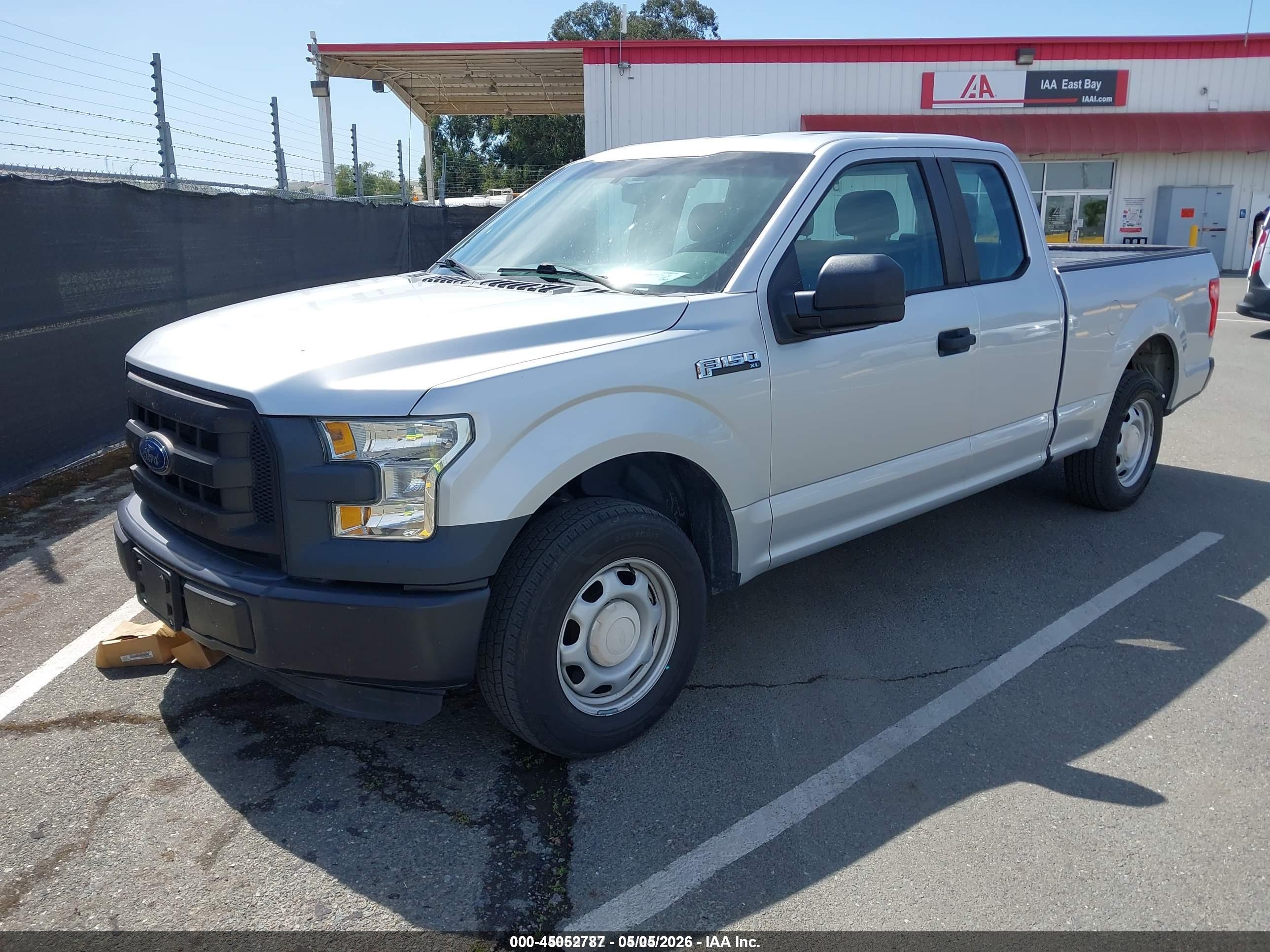 2016 FORD F-150 — VIN 1FTEX1C83GKF27022 — photo 2