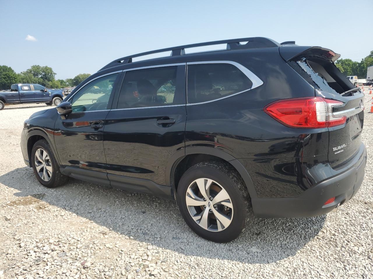 2024 SUBARU Ascent — VIN 4S4WMAED2R3446156 — photo 2